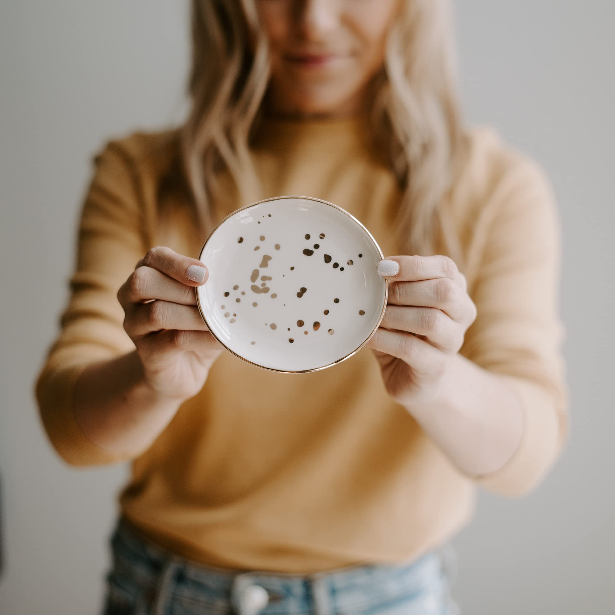 Elegant White & Gold Speckled Ceramic Ring Dish - Wedding Engagement Ring Holder for Women - Bridal Shower Gift - Jewelry Organizer for Dresser, Nightstand & Bathroom