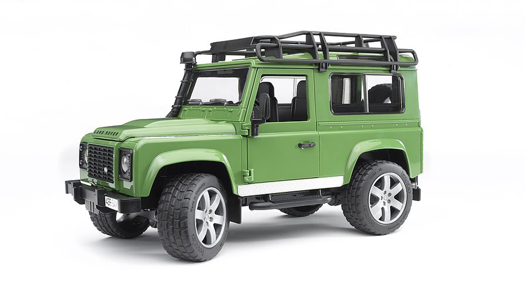 Bruder Toys Land Rover Defender Station Wagon - 1:16 Scale Die-Cast Model Car for Kids | Durable & Realistic Toy SUV for Outdoor Play, Pretend Adventures & Collectors