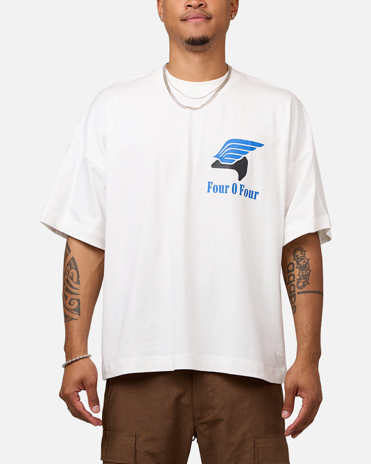 404 Established T-Shirt in Off White - Vintage Style Graphic Tee for Men & Women - Perfect for Casual Wear, Street Style, and Everyday Outfits