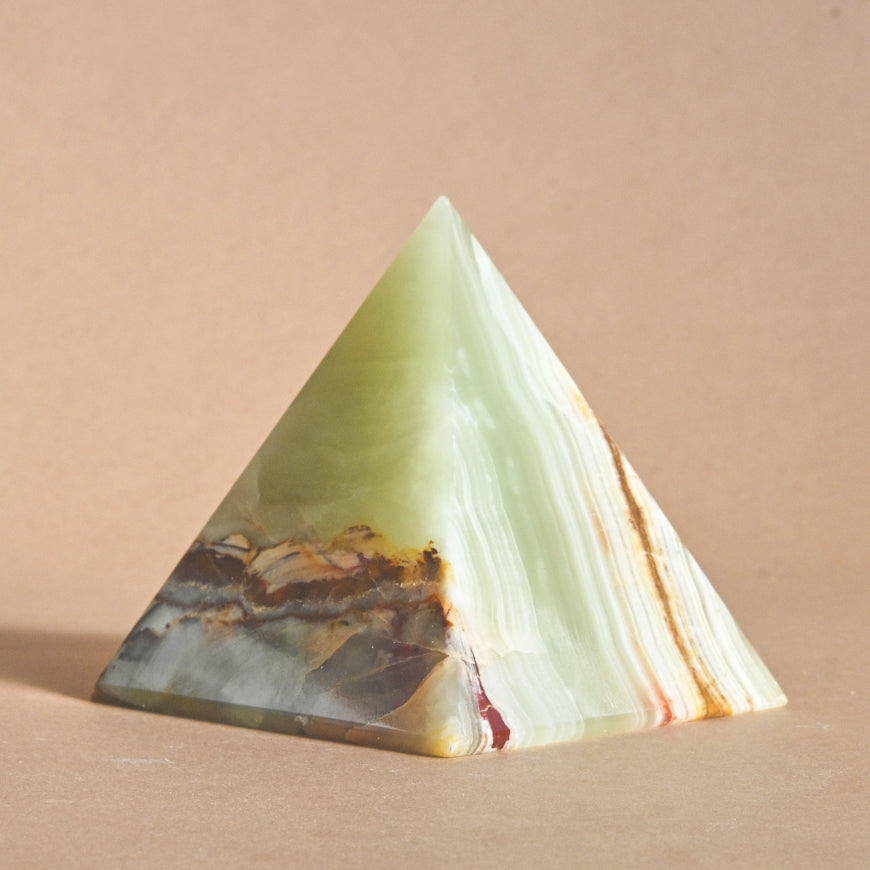 Natural Green Onyx Pyramid - Healing Crystal for Meditation, Feng Shui & Home Decor | Perfect for Spiritual Growth, Energy Cleansing & Gift Giving