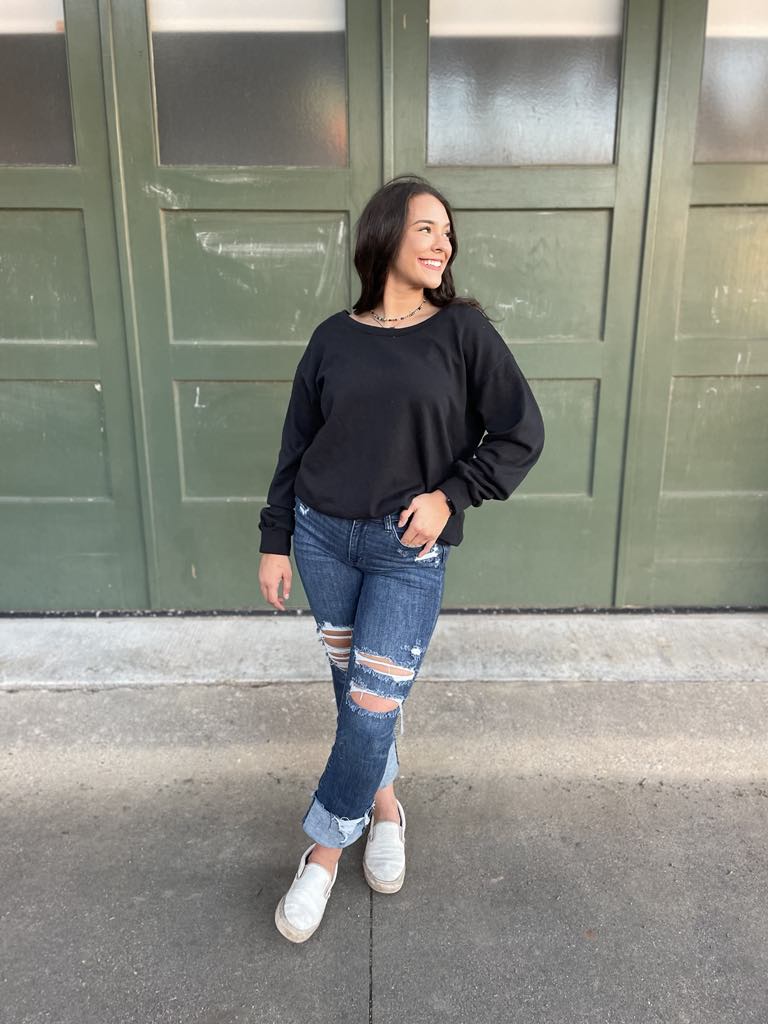 PREORDER: Stylish Bow Back Sweatshirt for Women - 3 Trendy Colors | Cozy Casual Wear for Fall & Winter Fashion