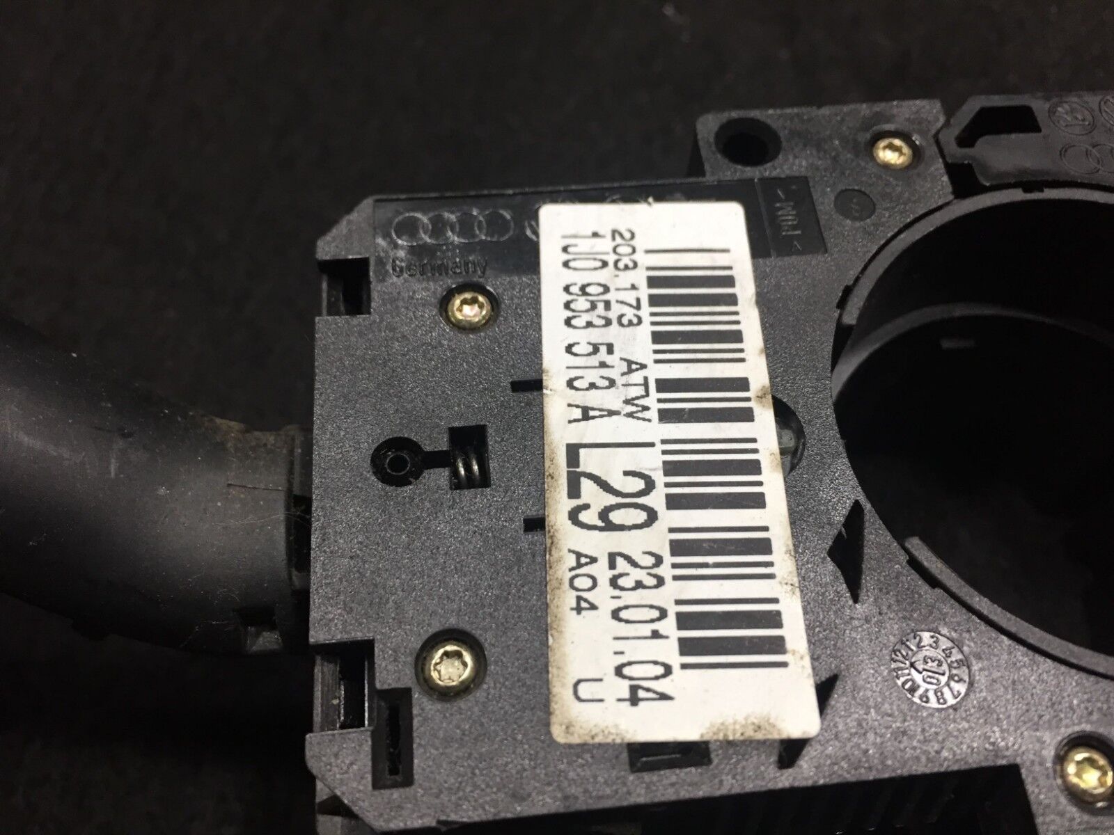 2002-2005 Volkswagen Passat OEM Steering Column Combo Switch D23 - Perfect for Replacement & Repair in Sedans & Wagons