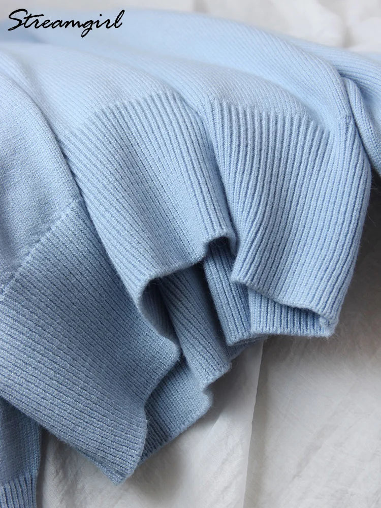 Oversized Women's Sweaters - Light Blue Knitted Pullovers with O Neck for Autumn & Winter | Cozy Loose Tops for Casual Wear, Office & Weekend Outfits
