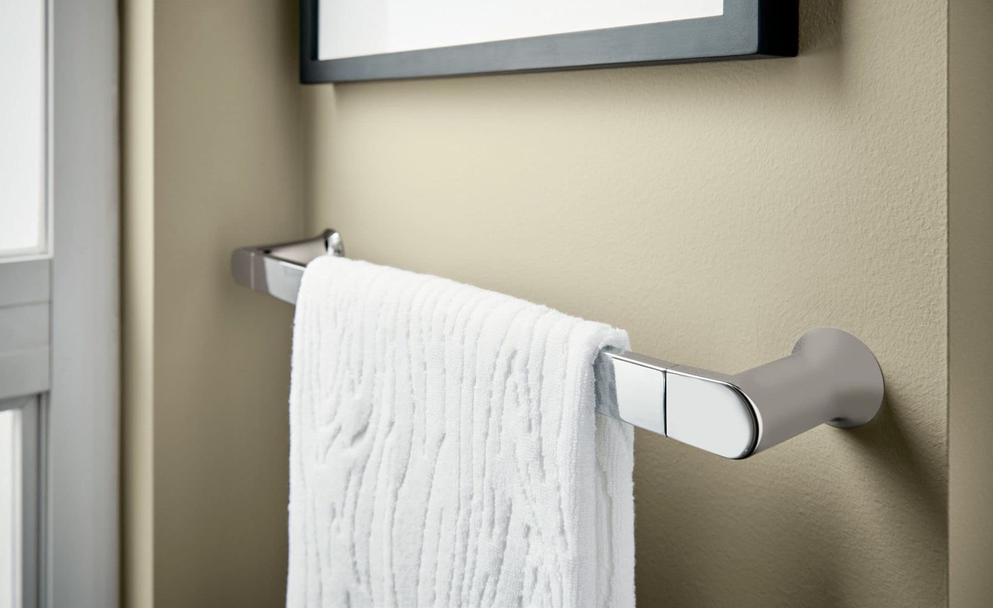 Moen Genta LX Chrome Modern 24-Inch Wall Mount Single Towel Bar - Bathroom Towel Holder for Contemporary Homes (BH3824CH) | Perfect for Spa-Like Bathrooms & Guest Suites