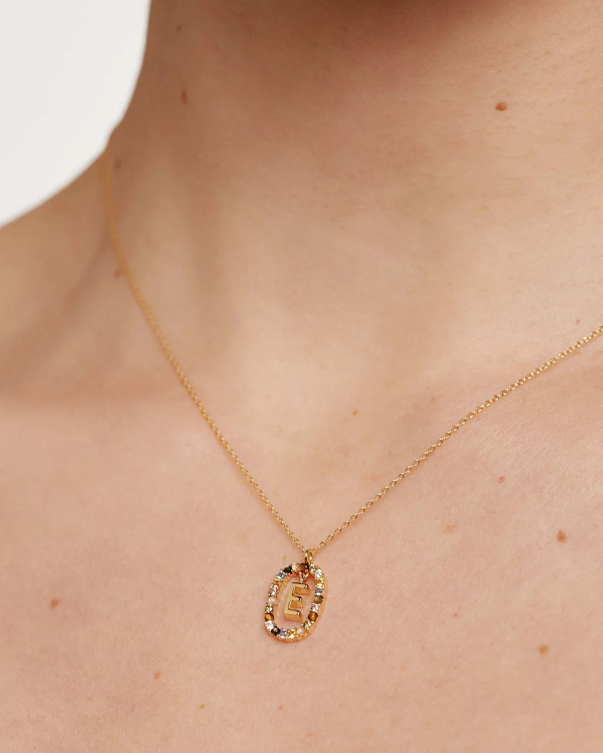 18K Yellow Gold Vermeil Letter E Necklace - Elegant Initial Pendant for Women - Perfect for Gifts, Birthdays & Everyday Wear