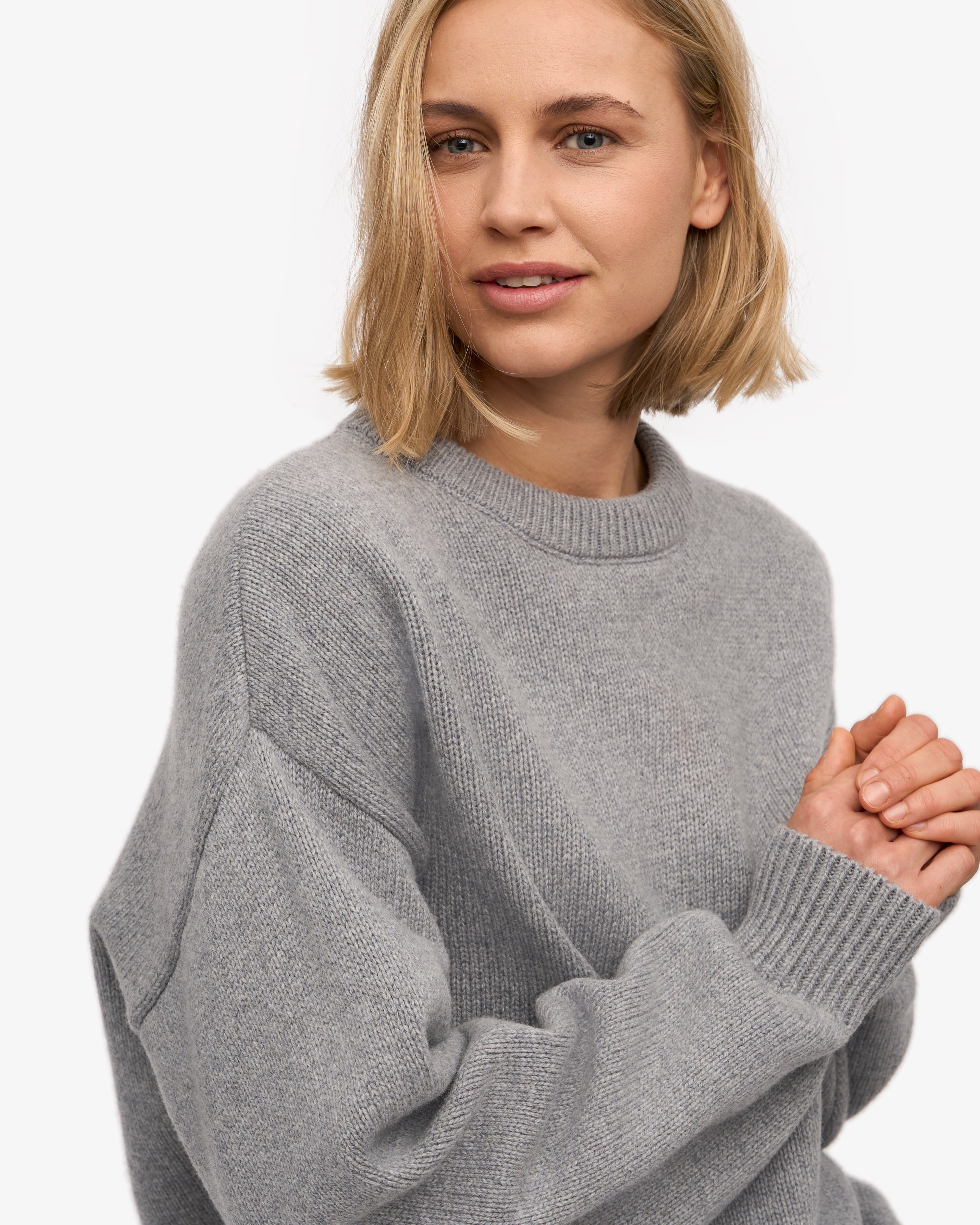 Premium Oversized Merino Wool Sweater - Soft & Warm Crewneck Pullover for Women & Men in Heather Grey - Perfect for Winter Layering & Cozy Fall Outfits