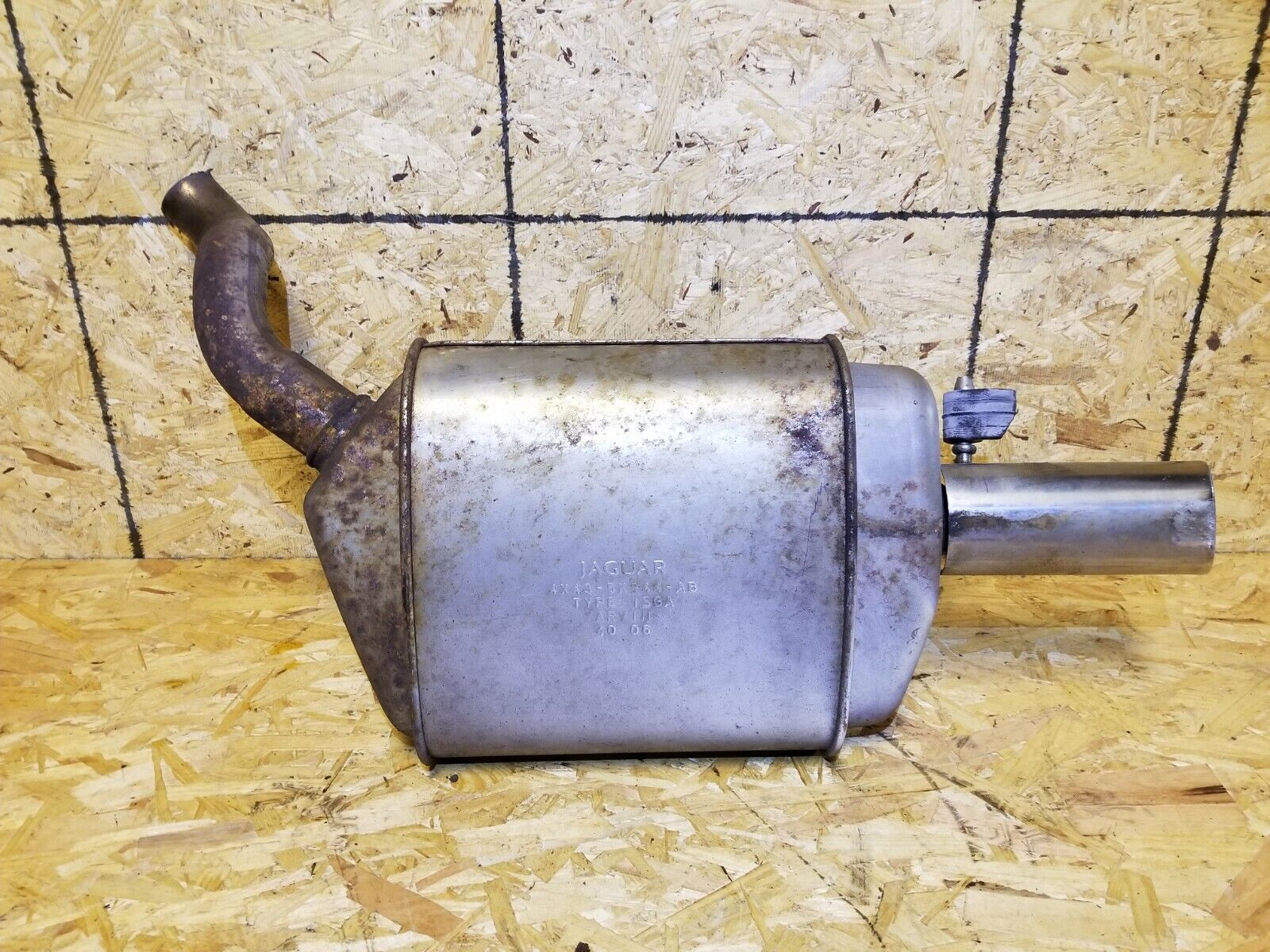 2005-2008 Jaguar X-Type 3.0L AWD Right Passenger Side Exhaust Muffler OEM Replacement - Perfect for Performance Upgrade & Car Repair | Fits Models with 86k Miles