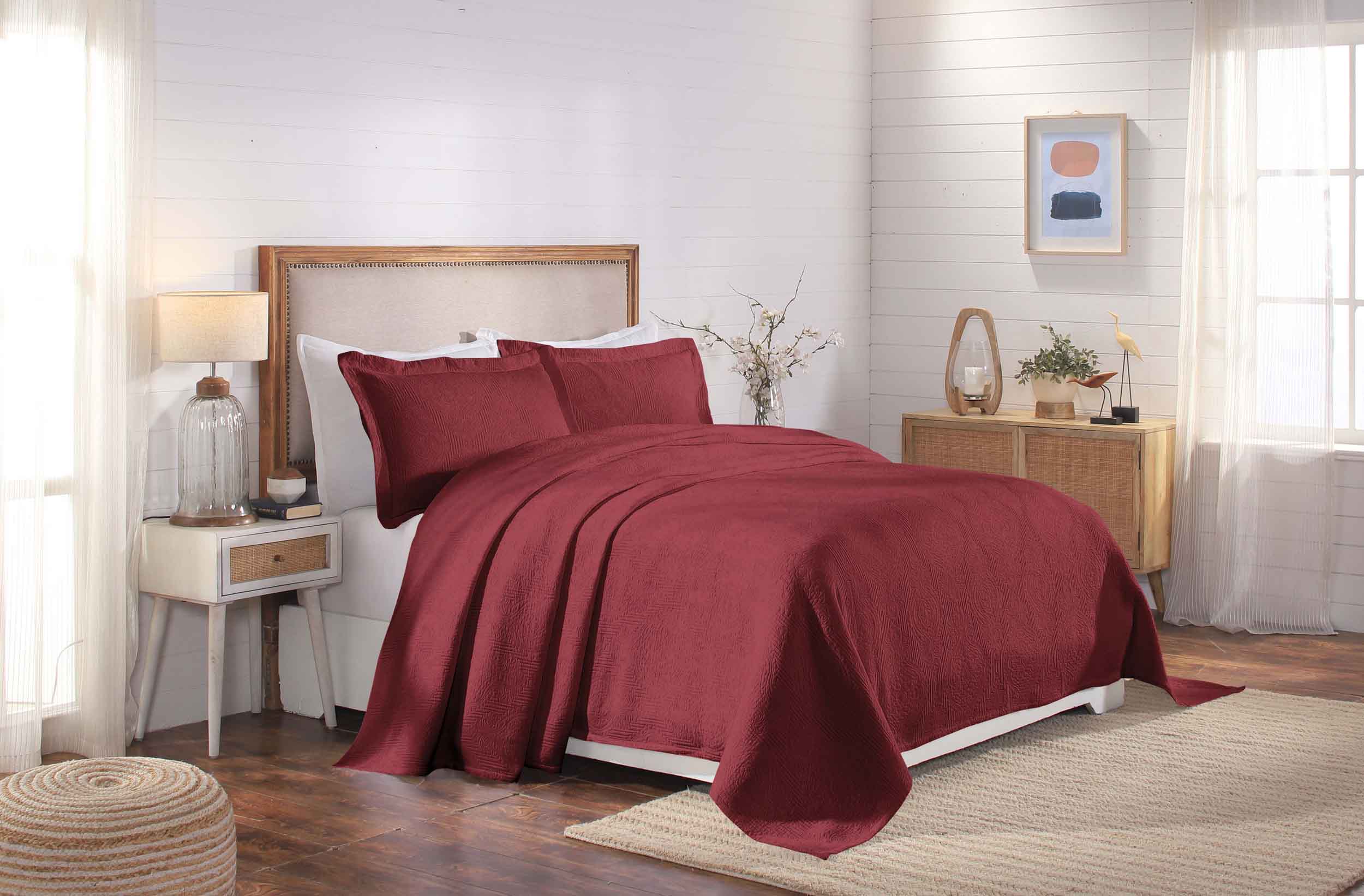 Victory Cotton Matelasse Scrolling Medallion Airy Bedspread Set - Queen Size Lightweight Quilted Coverlet for Bedroom Decor, Guest Room & Cozy Home Styling