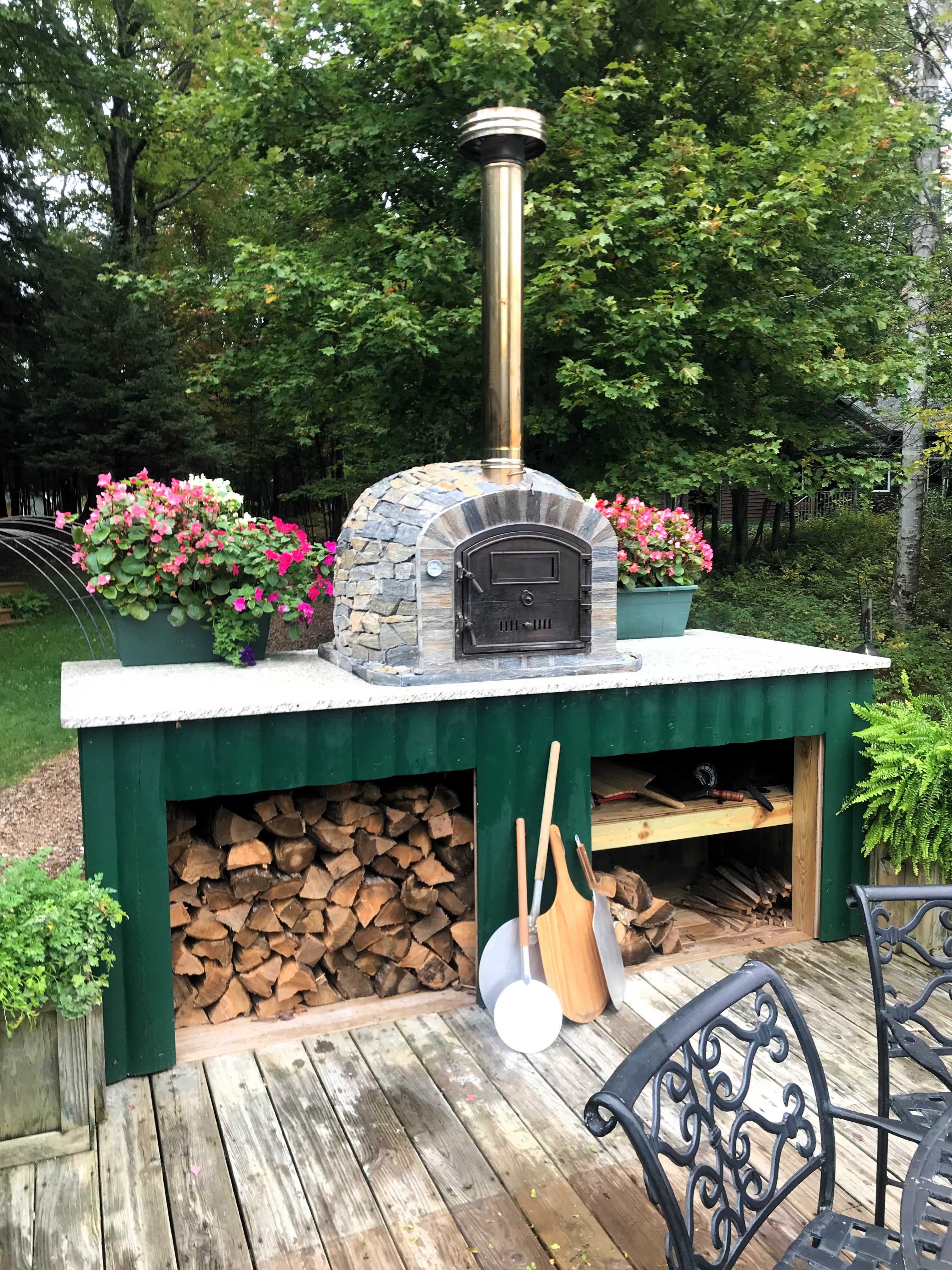 Premium LISBOA STONE FINISH Outdoor Pizza Oven - Authentic Wood Fired Brick Oven for Backyard, Patio & Garden - Perfect for Homemade Pizza, Bread & Italian Cooking