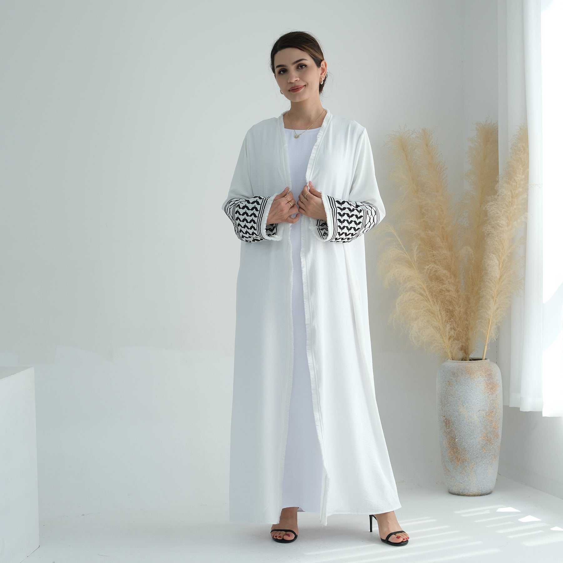 Stylish White Kufiya Open Abaya Set for Women - Modest Islamic Prayer Dress & Elegant Everyday Outfit