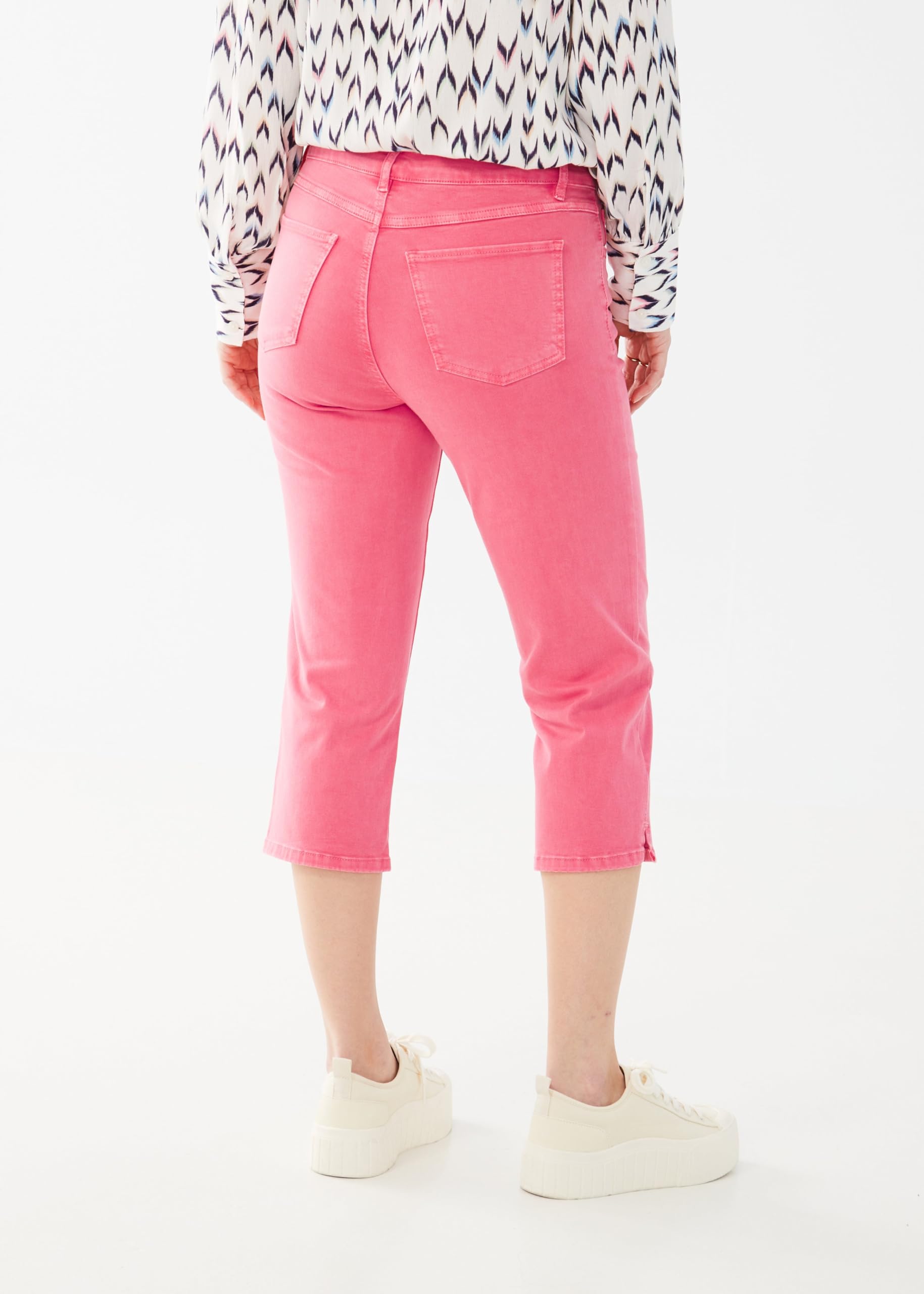 FDJ French Dressing Olivia Slim Capri Jeans for Women - Flamingo Print, Size 6 | Casual Summer Pants for Beach, Vacation & Everyday Wear