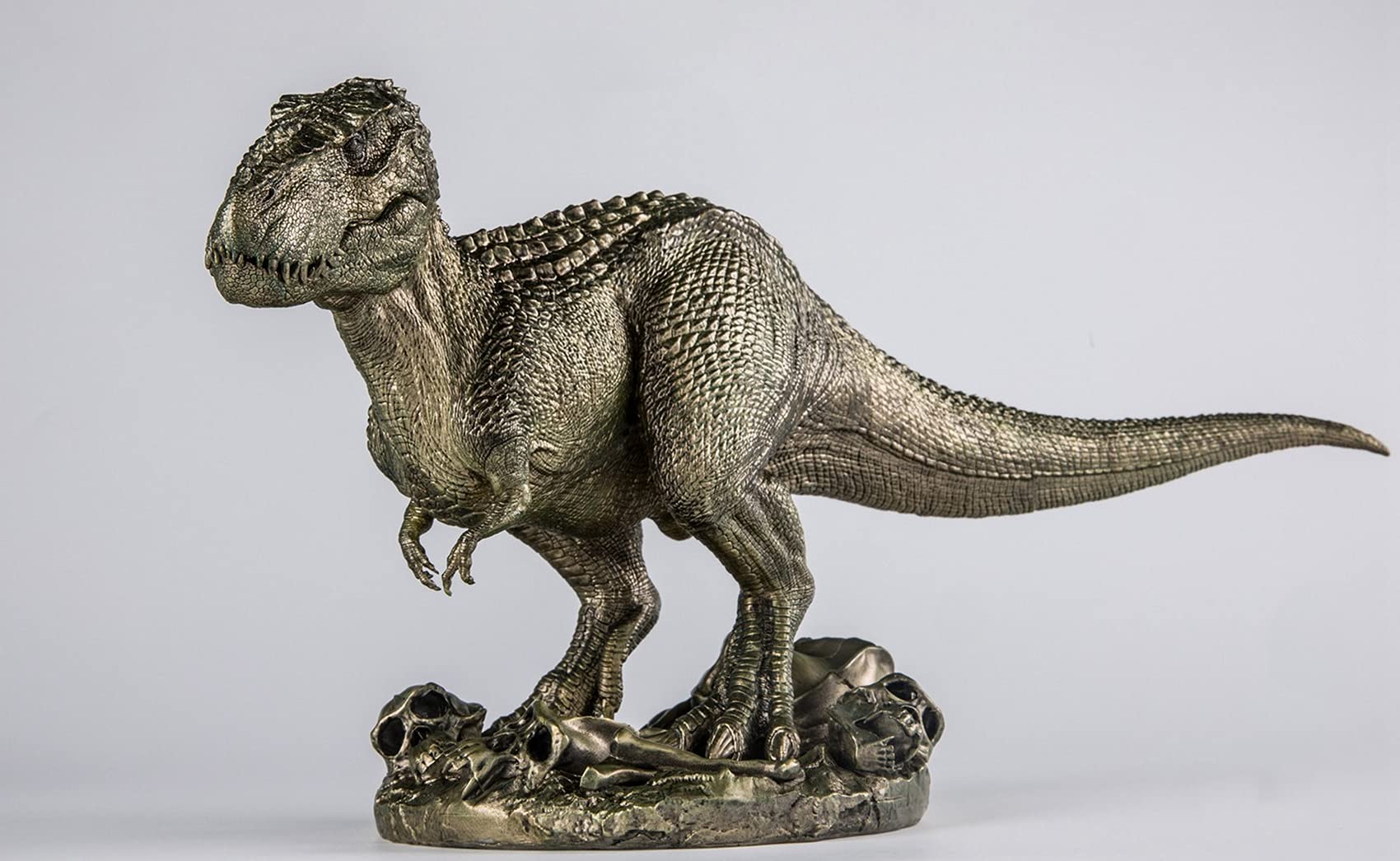 Nanmu 1/35 Vastatosaurus Rex Model - Highly Detailed Tyrannosaurus V-Rex T-Rex Shadow Monarch PVC Dinosaur Figure | Realistic Collector Toy & Decoration Gift for Adults (Limited Edition with Base) | Perfect for Diorama Displays, Home Decor & Dinosaur Enthusiasts