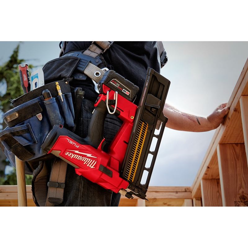 M18 FUEL 18V Lithium-Ion Brushless Cordless 21-Degree Framing Nailer Kit (2744-21) - Perfect for Framing, Roofing, and Deck Building Projects