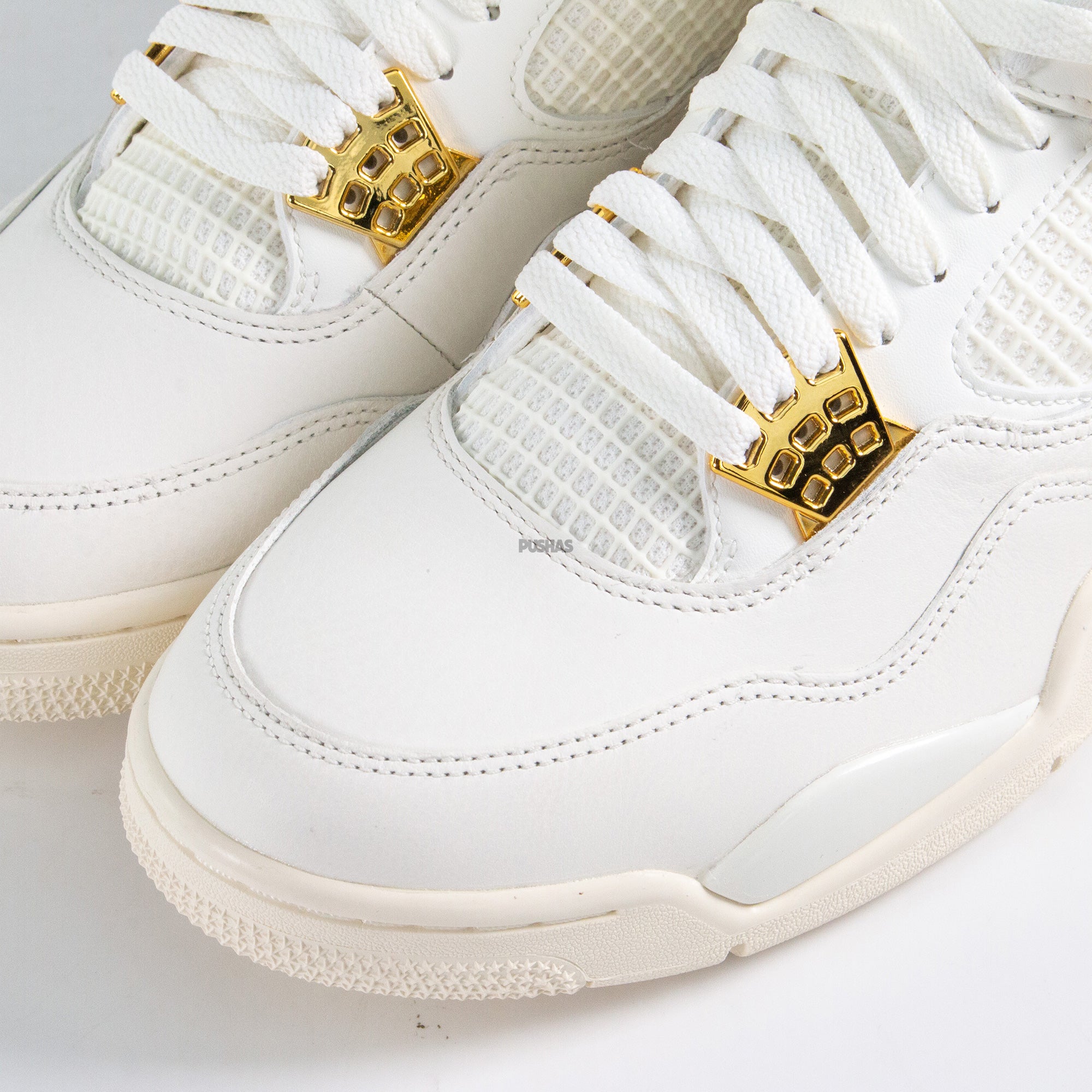 Air Jordan 4 Retro 'Metallic Gold' Women's Sneakers (2024) - Stylish Basketball Shoes for Women, Fashionable Gym & Streetwear Shoes for Everyday Wear
