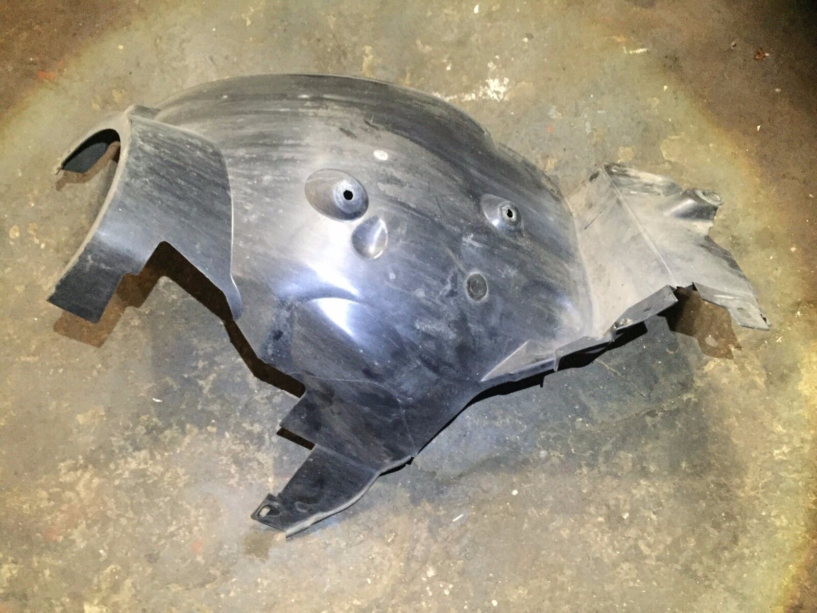 2003-2006 Mercedes C230 W203 Coupe Right Passenger Front Fender Liner OEM Replacement Part - Perfect Fit for Car Repair & Maintenance