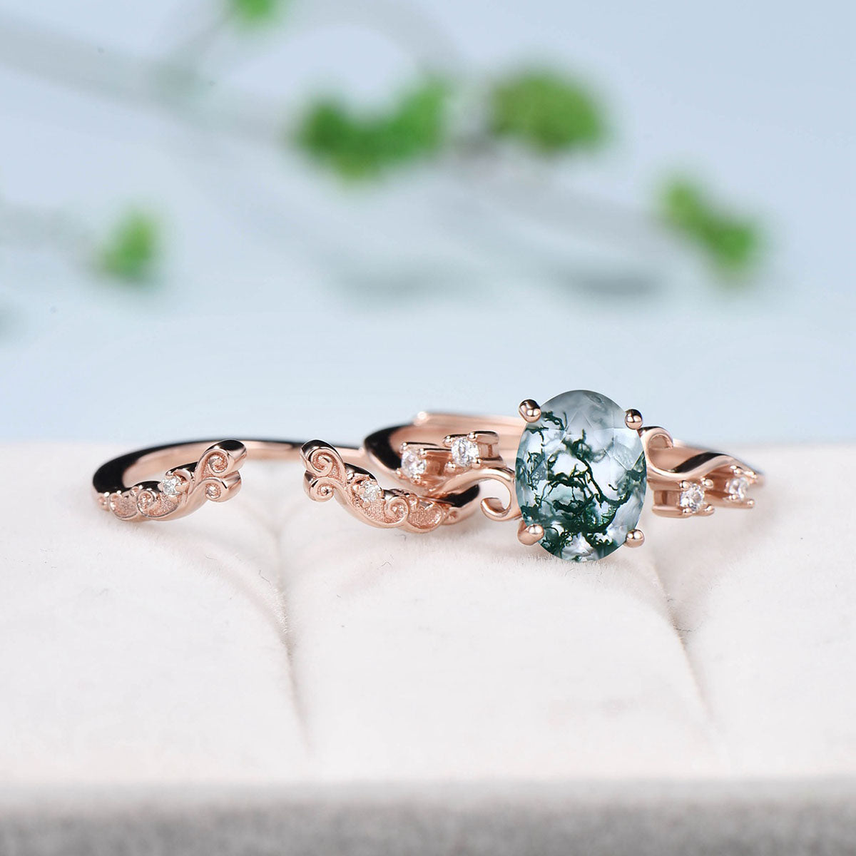 Vintage Moss Agate Engagement Ring Set - 1.5CT Oval Aquatic Agate with Diamond Cluster Wedding Ring - Natural Green Crystal Proposal Gift for Her - Perfect for Anniversaries, Valentine's Day & Romantic Occasions