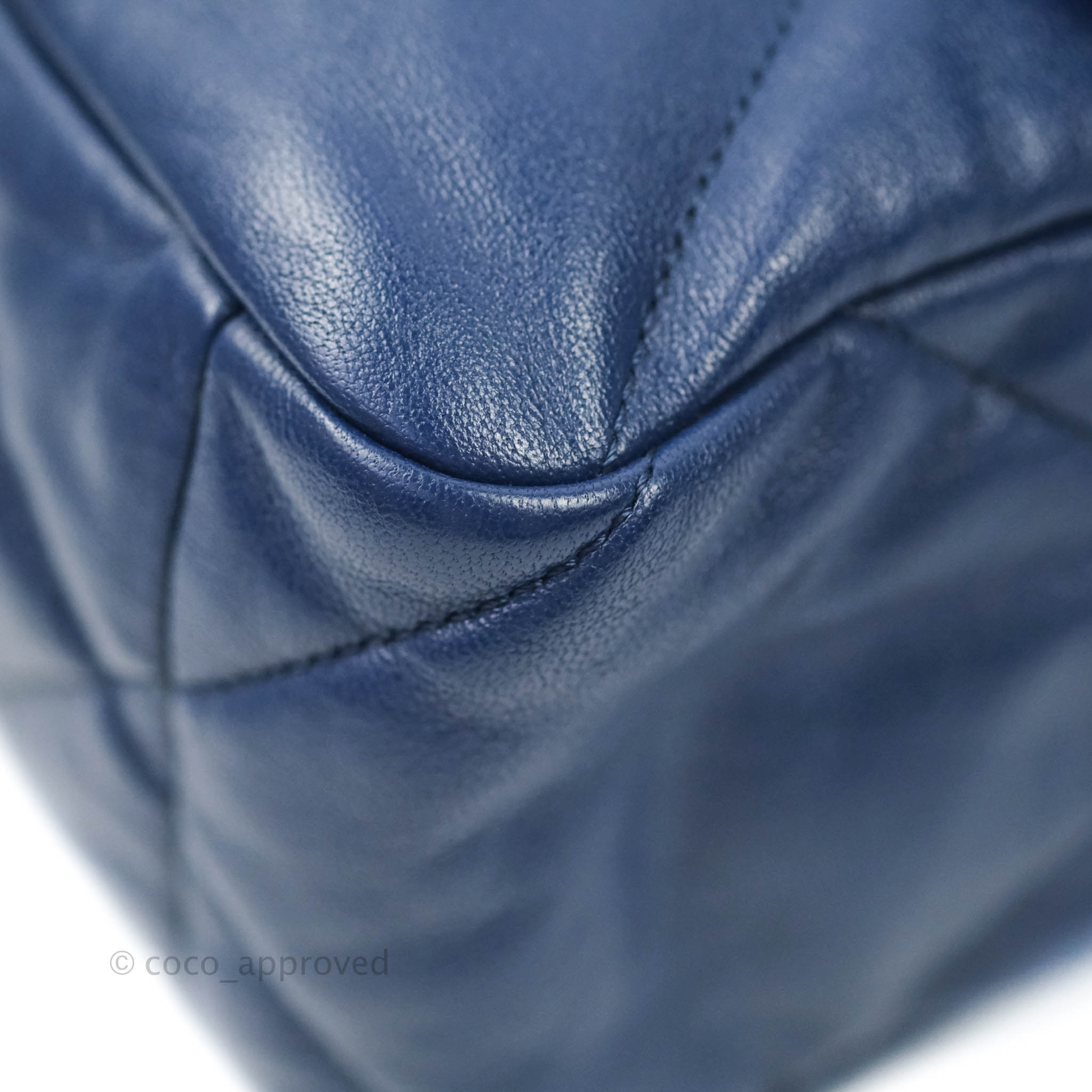 Chanel 19 Medium Flap Bag in Blue Goatskin Leather with Mixed Hardware - Perfect for Everyday Luxury & Special Occasions