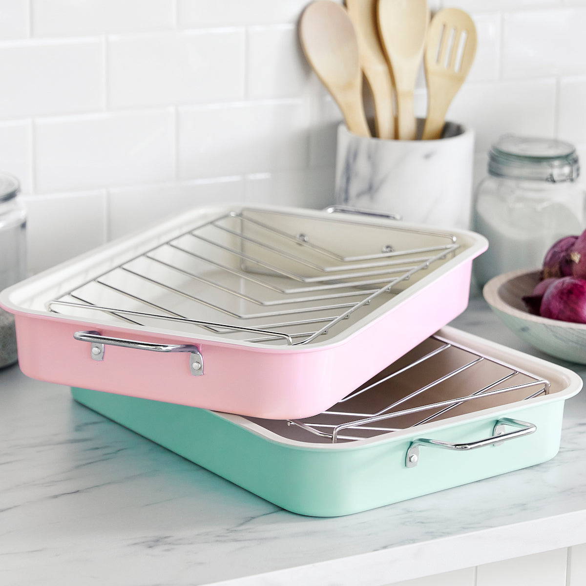 GreenLife Stainless Steel Roaster with Rack - Pink | Perfect for Roasting Chicken, Turkey, and Vegetables | Ideal for Thanksgiving, Christmas, and Family Dinners