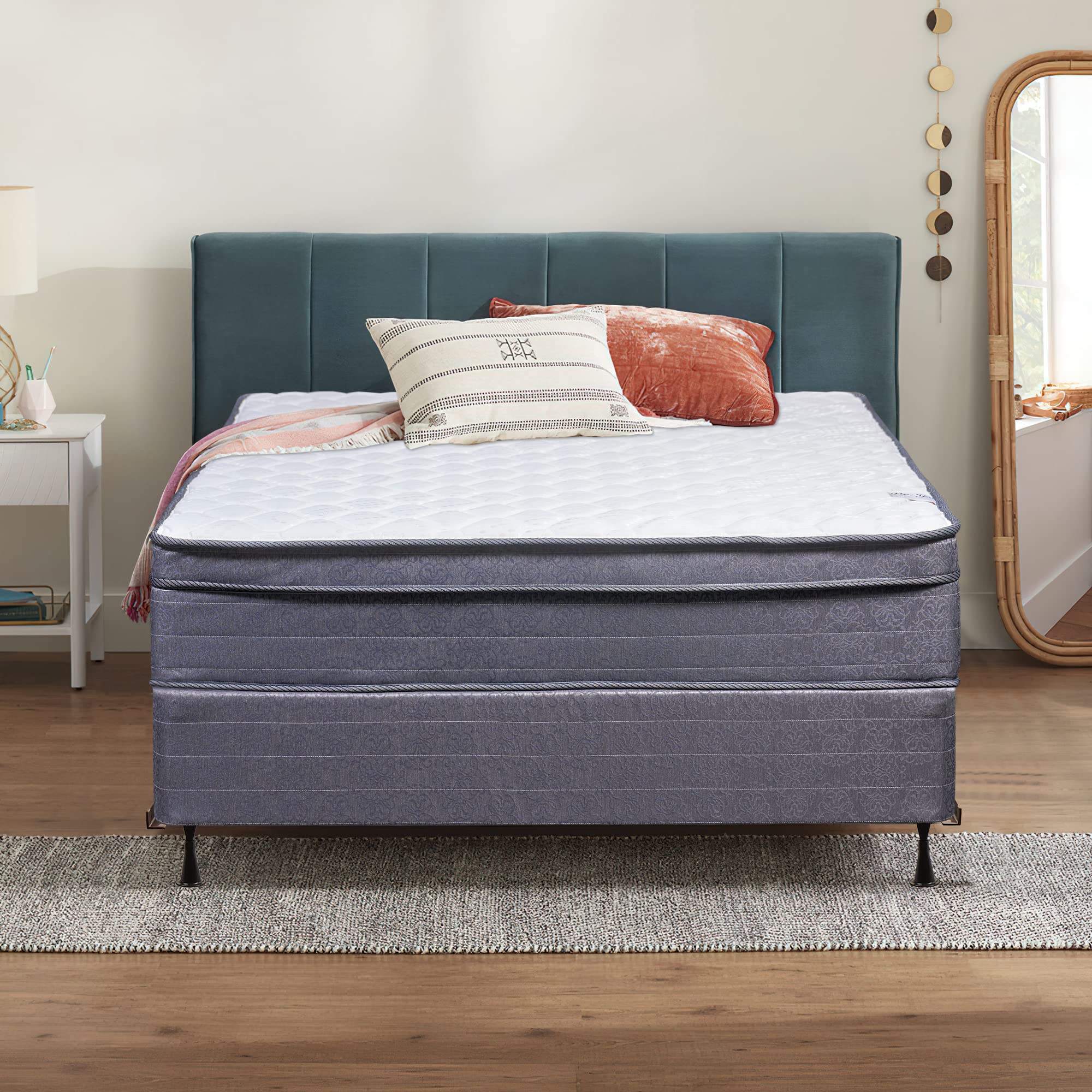 Medium Plush Hybrid Eurotop Pillowtop Innerspring Mattress Set with 4