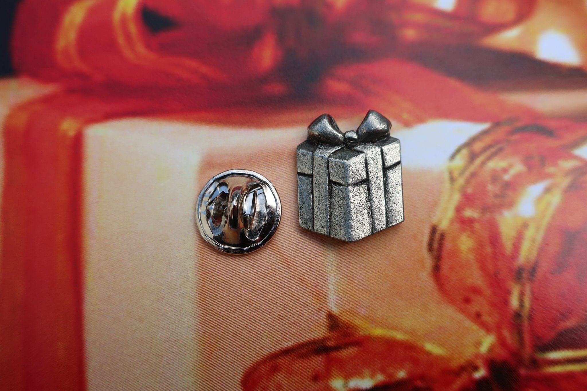 Jim Clift Design Gift Box Lapel Pin - Elegant Boutique Lapel Pins for Men & Women, Perfect for Weddings, Business Meetings, and Special Occasions
