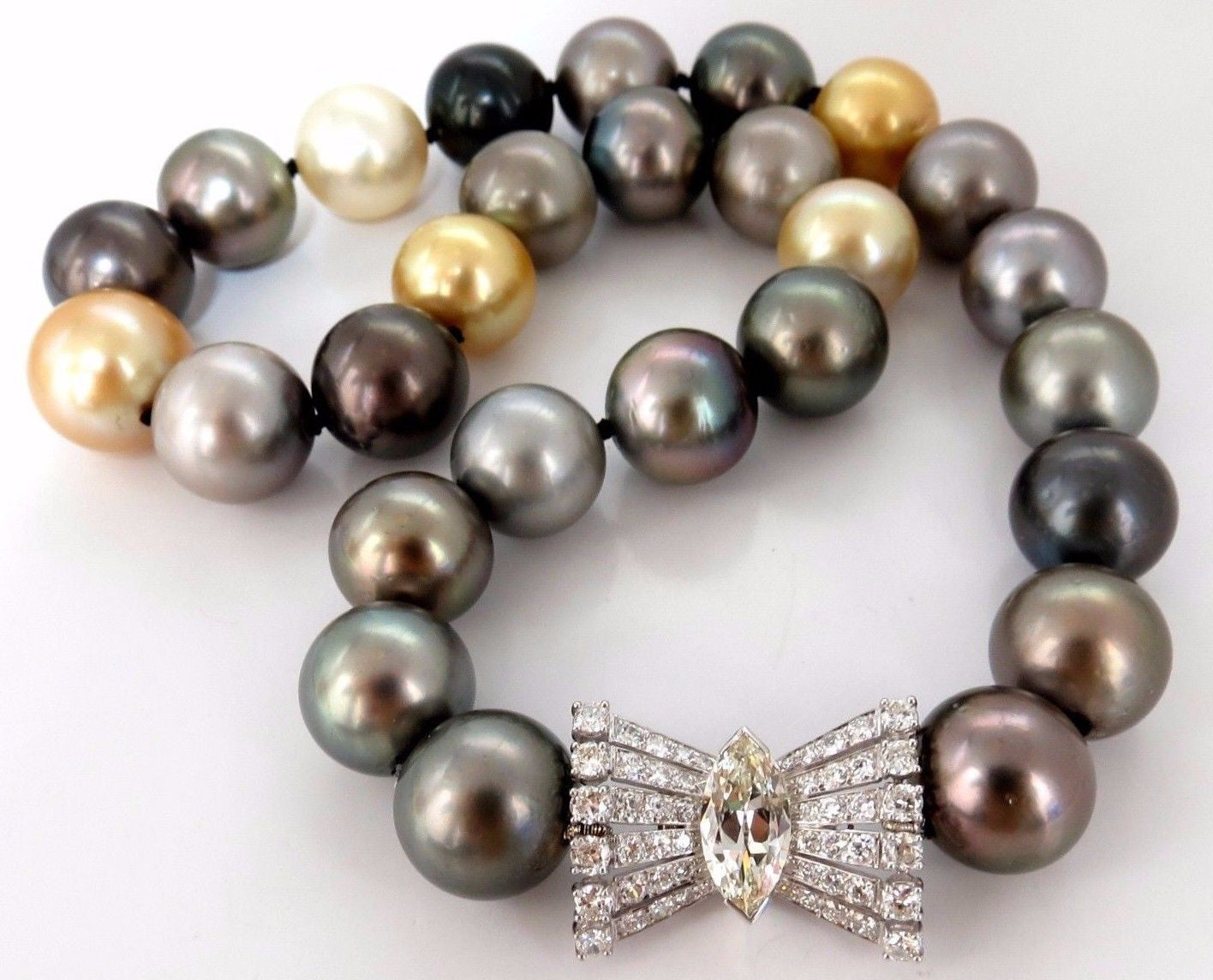 GIA Certified Natural Tahitian Pearl Necklace with 4.00ct Diamonds in 18K Gold - Elegant Jewelry for Weddings, Anniversaries & Special Occasions