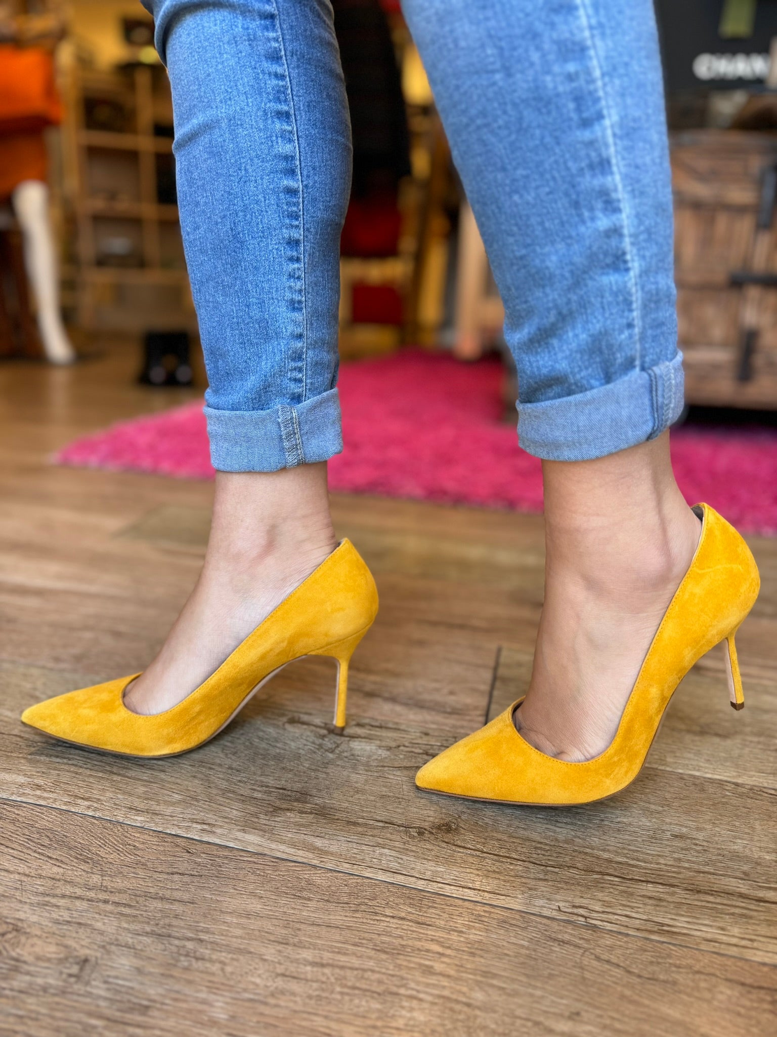 Manolo Blahnik BB Suede Point Toe Pumps - Women's Size 7.5 (US) | Luxury High Heels for Weddings, Parties & Formal Events