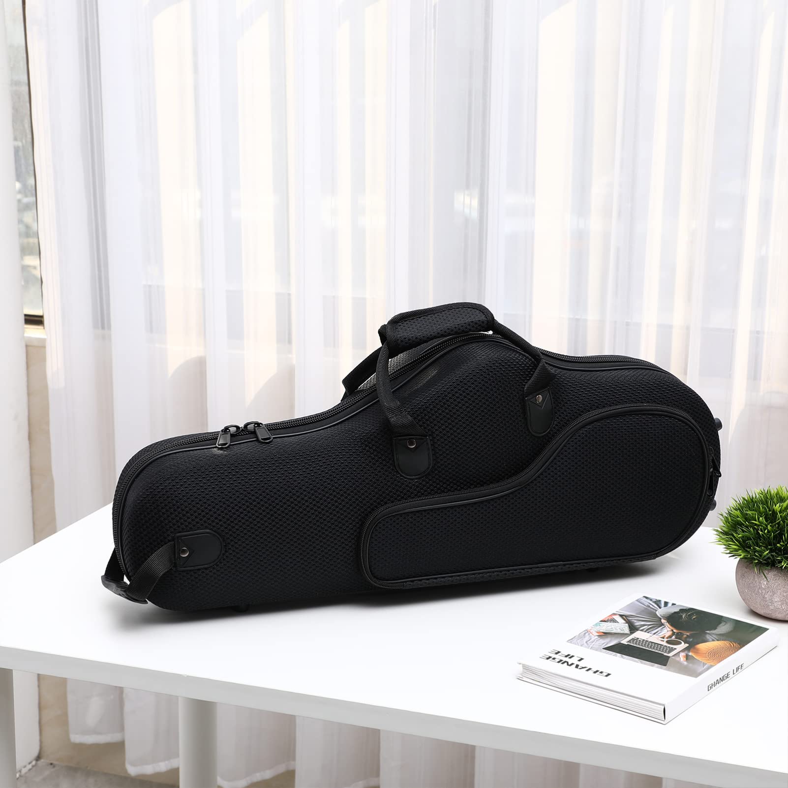 ERINGOGO Alto Saxophone Case with Removable Shoulder Straps - Soft Padded Saxophone Gig Bag, Lightweight Black Backpack for School, Band Practice & Travel