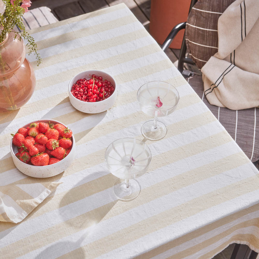 OYOY Striped Tablecloth 200x140 cm Vanilla - Waterproof & Washable Dining Table Cover for Kitchen, Party, Picnic & Outdoor Events