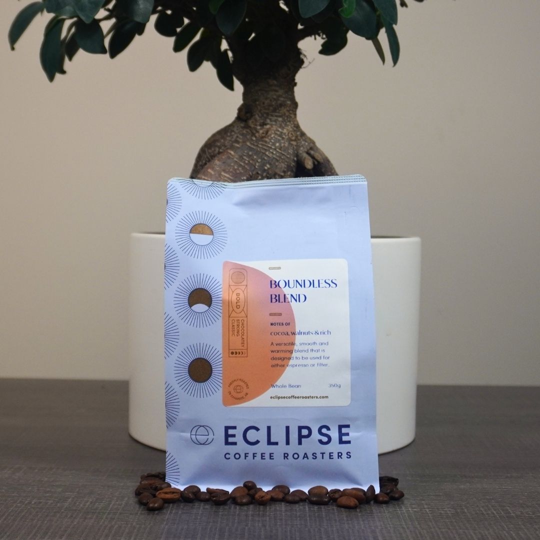 Eclipse Coffee Roasters Boundless Blend Espresso Beans - Premium Dark Roast Whole Bean Coffee for Espresso Machines, Perfect for Home Baristas & Coffee Lovers - Enjoy Rich Flavor for Morning Brews, Afternoon Pick-Me-Ups & Entertaining Guests