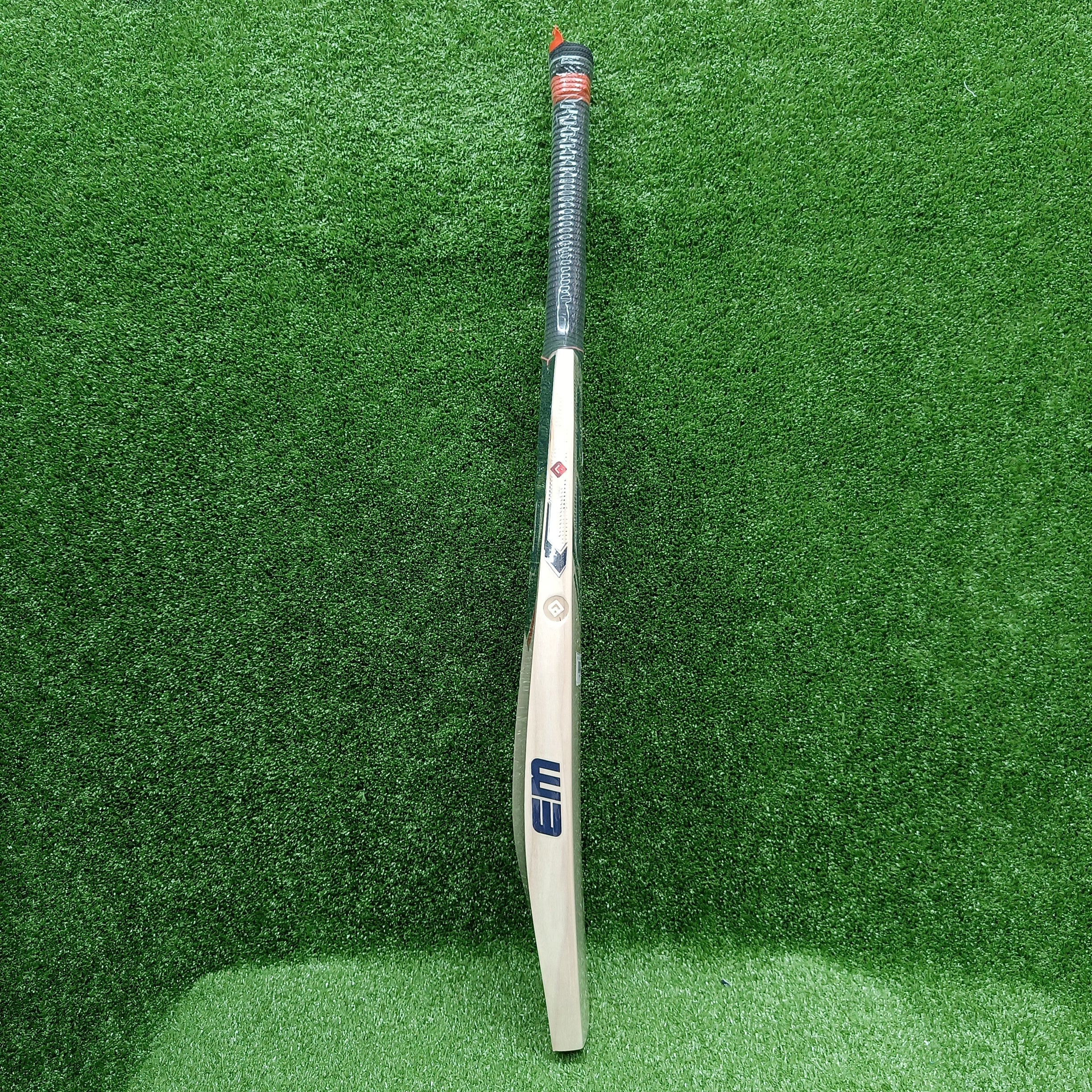 EM Maxxum 3.0 English Willow Cricket Bat - Premium Performance for Professional & Amateur Players - Perfect for Matches, Training & Backyard Practice