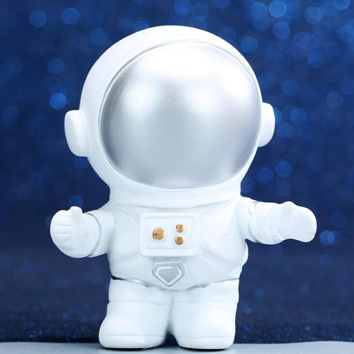Sumerk Resin Astronaut Cake Toppers - Spaceman Birthday Party Decorations, Outer Space Theme Cake Topper for Birthday Cakes, Baby Showers & Space-Themed Parties - Perfect Gift for Astronaut Lovers & Kids