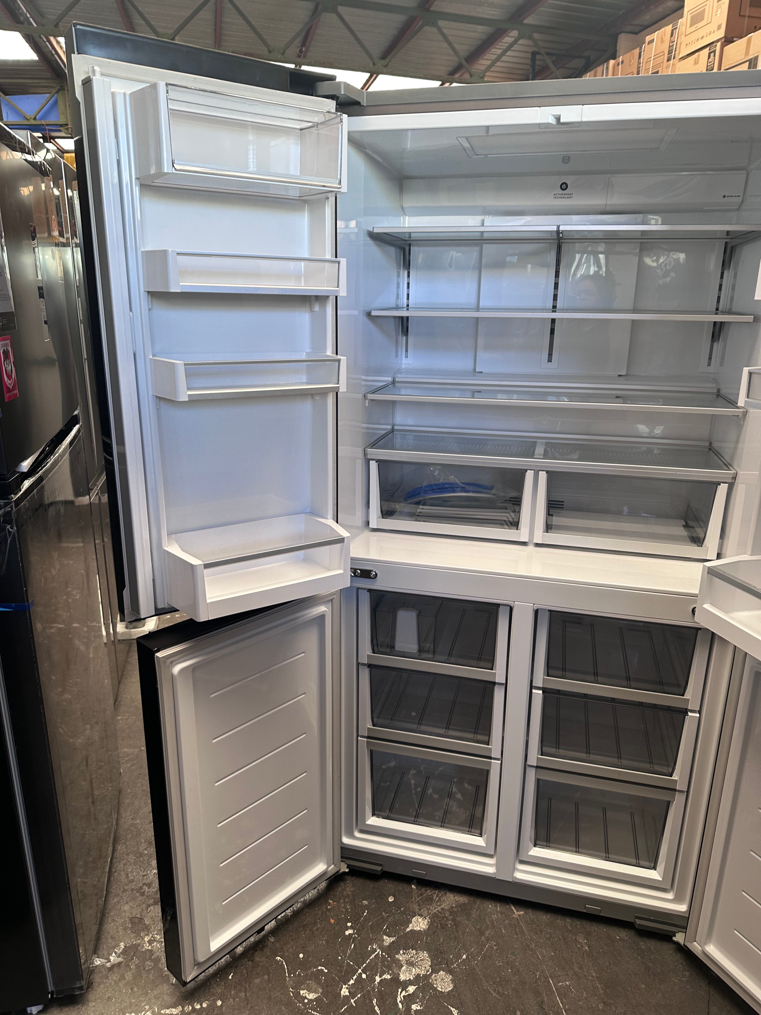 Fisher & Paykel Series 7 538L Quad Door Refrigerator with Ice and Water Dispenser - Black Stainless Steel (Model RF605QDUVB2) | Factory Second | Perfect for Large Families & Modern Kitchens
