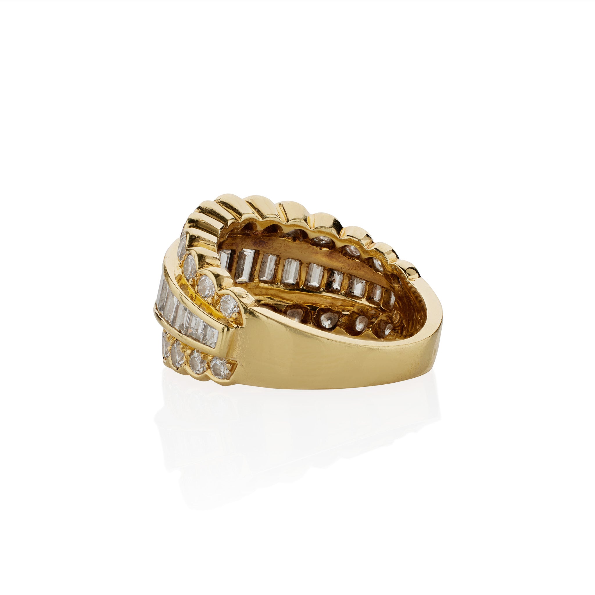 Van Cleef & Arpels Diamond Ring for Women - 18K White Gold Luxury Engagement Wedding Band - Perfect for Proposals, Anniversaries & Special Occasions