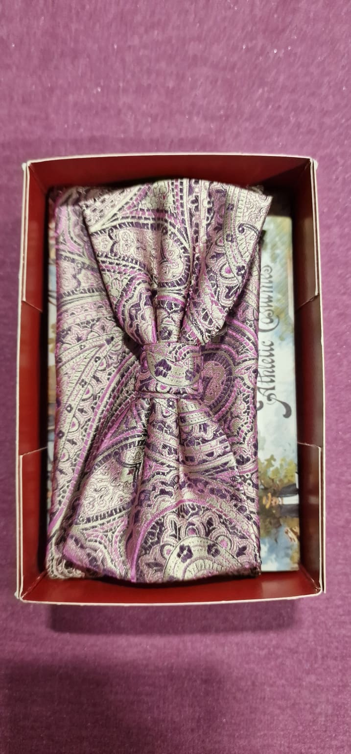 L.A. Smith Fuchsia & Ecru Paisley Silk Bow Tie and Pocket Square Set - Elegant Formal Accessories for Weddings, Prom & Special Occasions