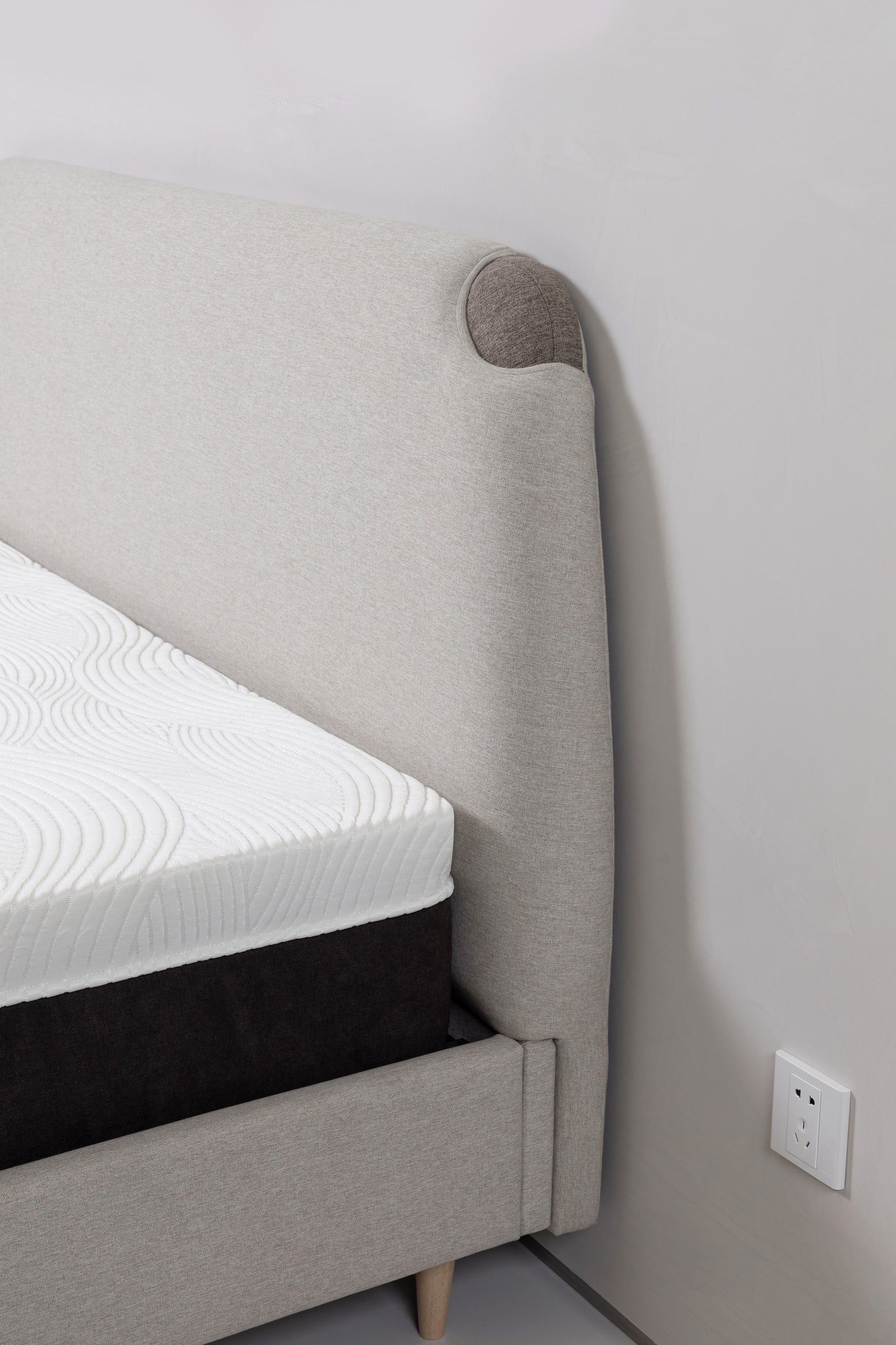 Mini Plus Hybrid Mattress & Smart Bed Base Set - Queen Size Cooling Gel Memory Foam for Back Pain Relief | Perfect for Small Bedrooms, Guest Rooms & Apartments