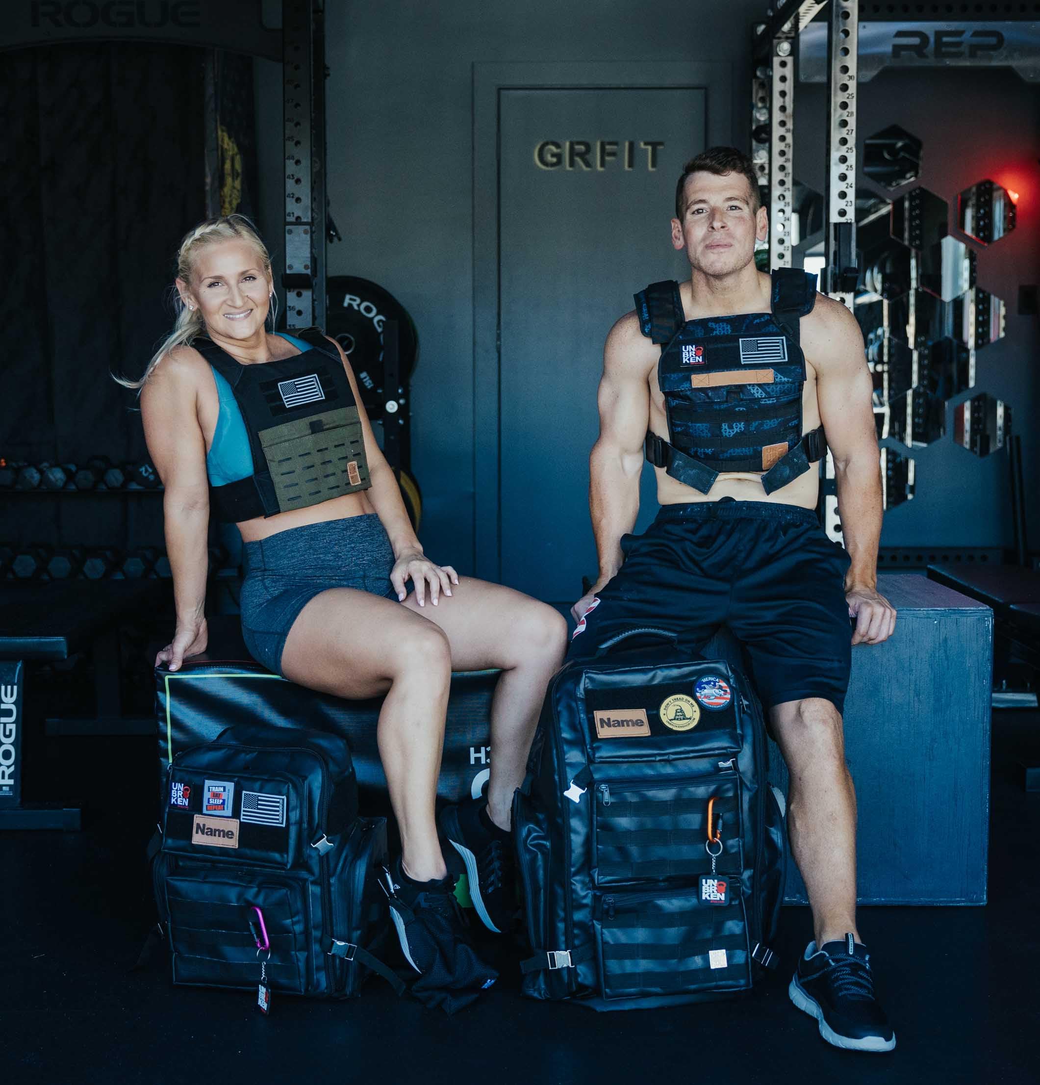 Adjustable Weighted Vest for Running & Workouts - 15lb Sand Plates Included | Heavy-Duty Fitness Vest for Cross Training, HIIT & Strength Training | Perfect for Outdoor Running, Gym Workouts & Functional Training (Green)
