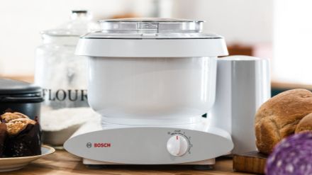 Bosch Universal Plus Stand Mixer - 6.5 Qt Stainless Steel Bowl | Powerful 800W Motor for Baking, Dough Kneading & Whipping | Perfect for Home Bakers & Professional Kitchens