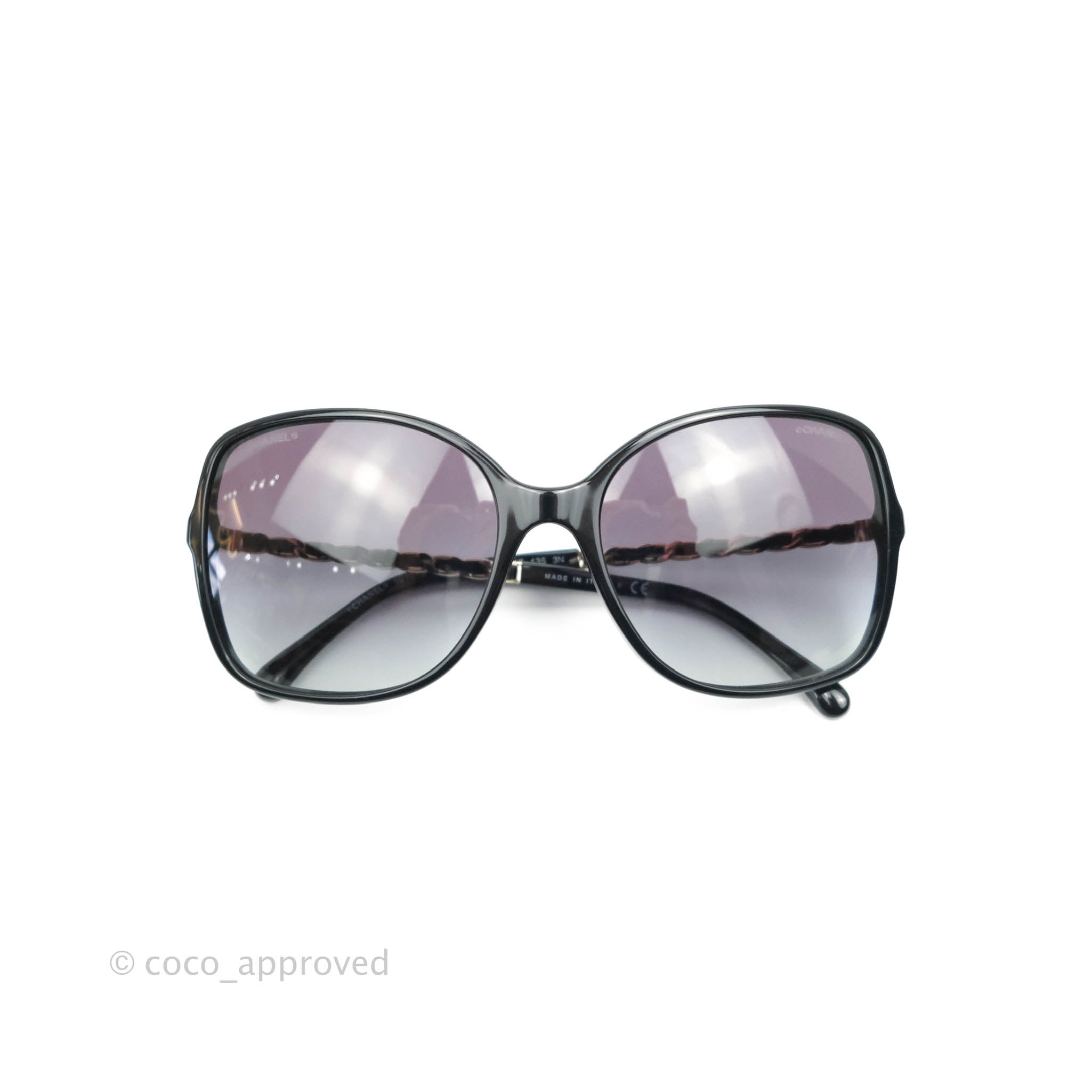 Chanel Black Acetate Frame Gradient Lens Chain Link Sunglasses with Gold Tone - Perfect for Luxury Fashion & Summer Beach Outfits