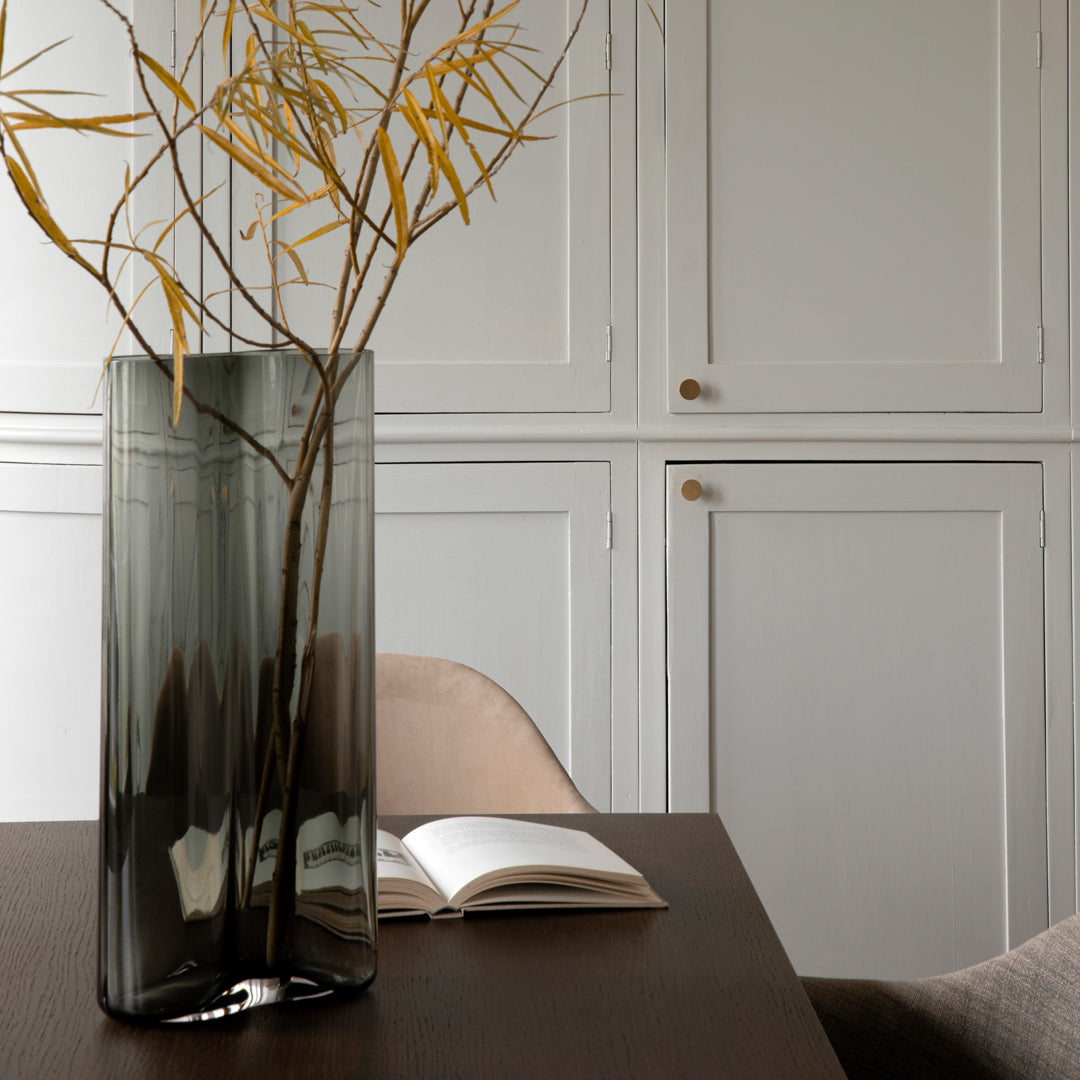 Gabriel Tan AER Vase - Modern Minimalist Ceramic Vase for Home Decor, Office & Wedding Centerpiece - Perfect for Flowers, Plants & Interior Design