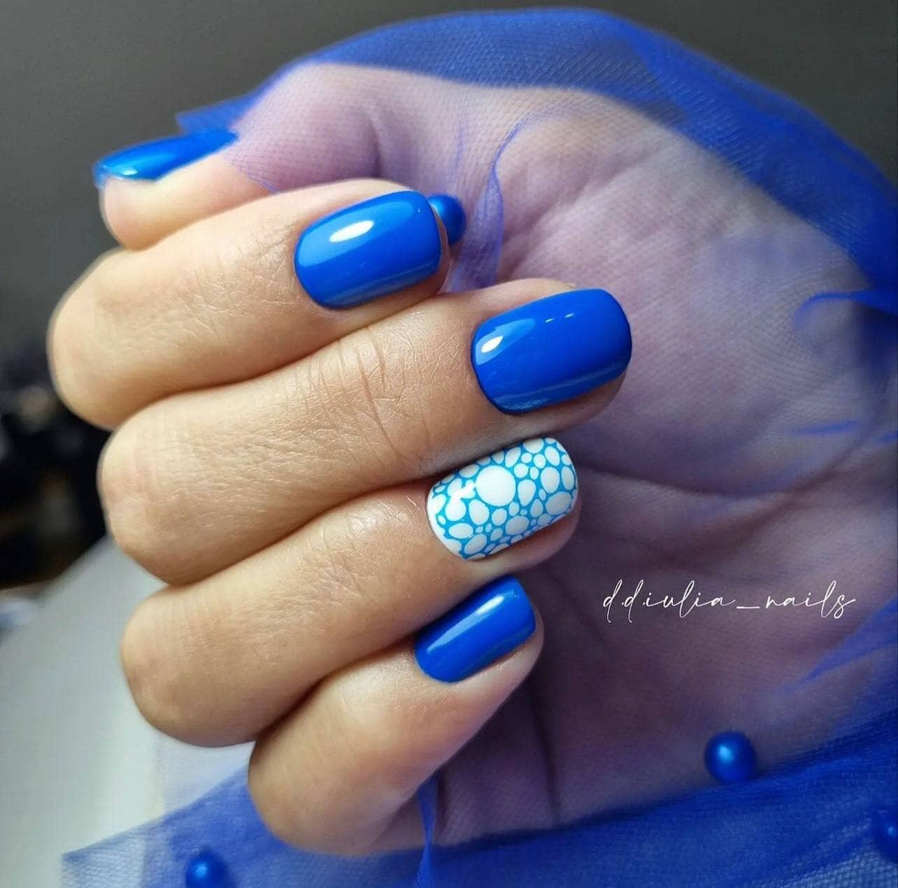 F.O.X Spectrum 061 Nail Polish - 14ml Bottle for Professional Salon & Home Manicure - Long Lasting Gel Effect Nail Lacquer for Women - Perfect for Parties, Weddings & Special Occasions