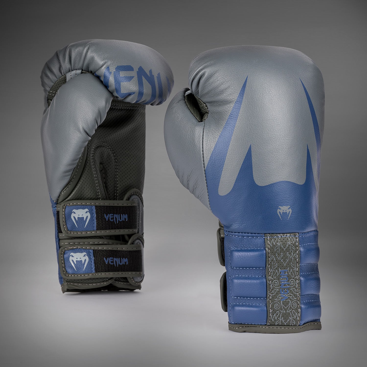 Venum Reverso Boxing Gloves for Training & Sparring - Storm Grey/Royal Blue - Premium MMA & Kickboxing Gear for Fighters & Athletes - Perfect for Gym, Home Workouts & Martial Arts Practice