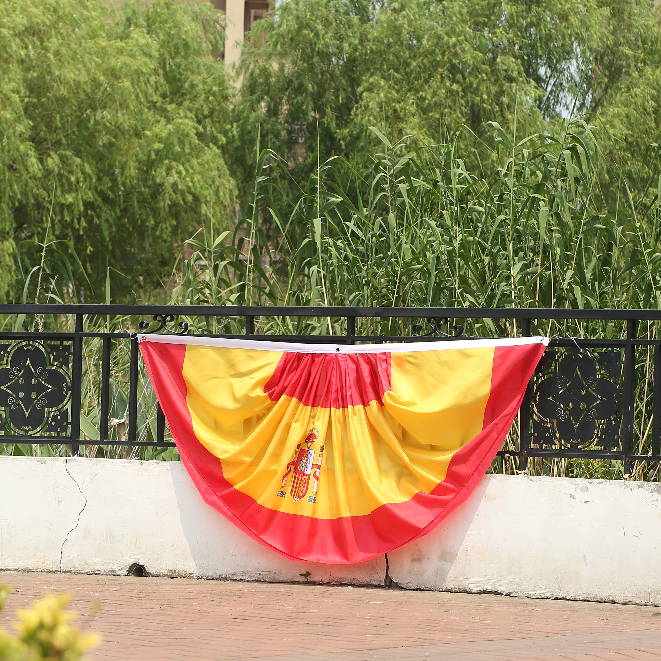 3x6 Ft Spain Spanish Pleated Fan Flag Bunting - 2 Pack Patriotic Half Fan Flags for Indoor/Outdoor Decor, Front Porch, Holiday Celebrations & National Events - Perfect for Spanish Festivals, Football Games & Cultural Parties
