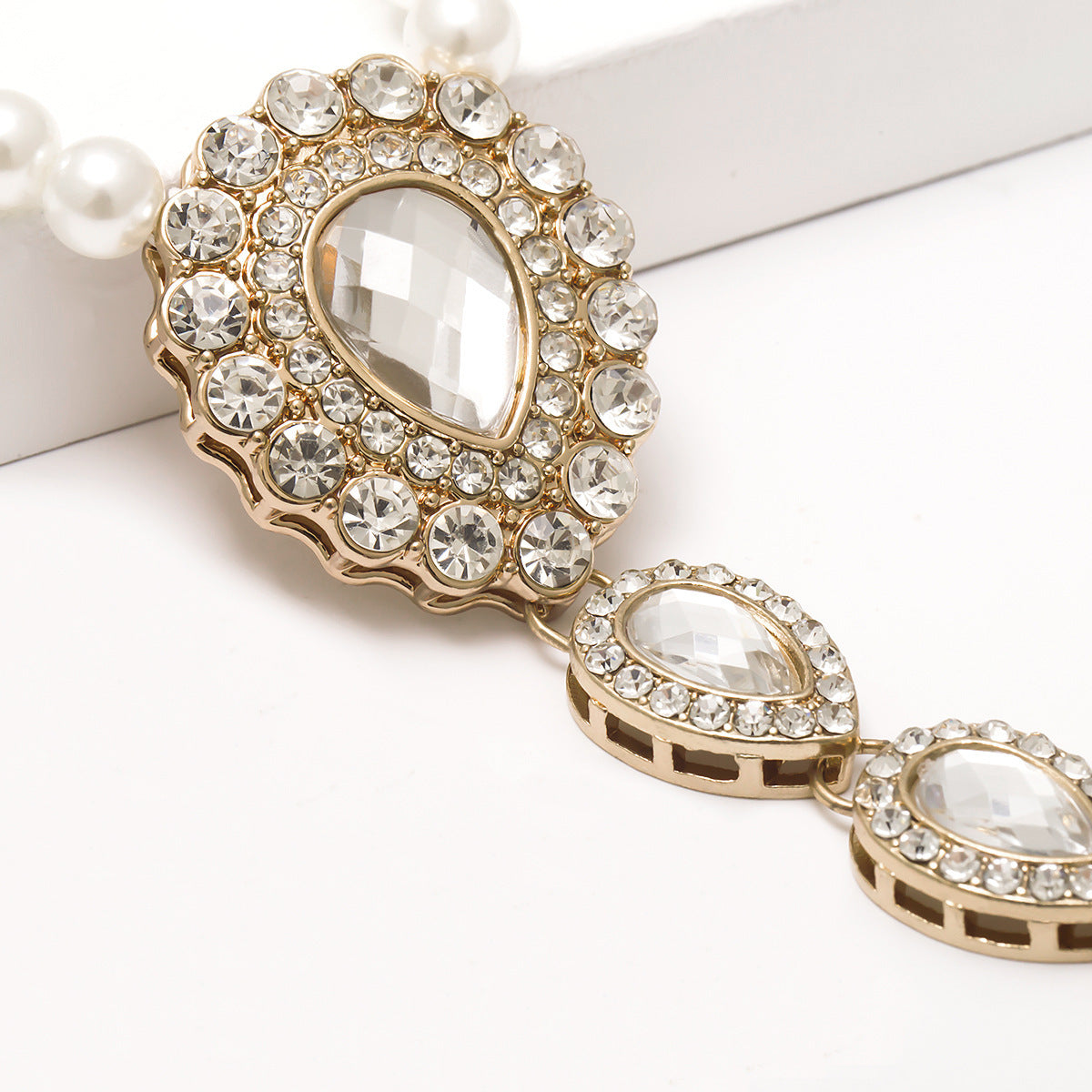 Bohemian Rhinestone Pearl Anklet Chain Bracelet Toe Ring Jewelry for Women | D0571 | Perfect for Beach, Summer Outfits and Boho Fashion Accessories