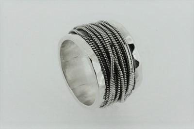 Hammered Band Rope Knot Ring for Women - Boho Chic Jewelry for Everyday Wear & Special Occasions