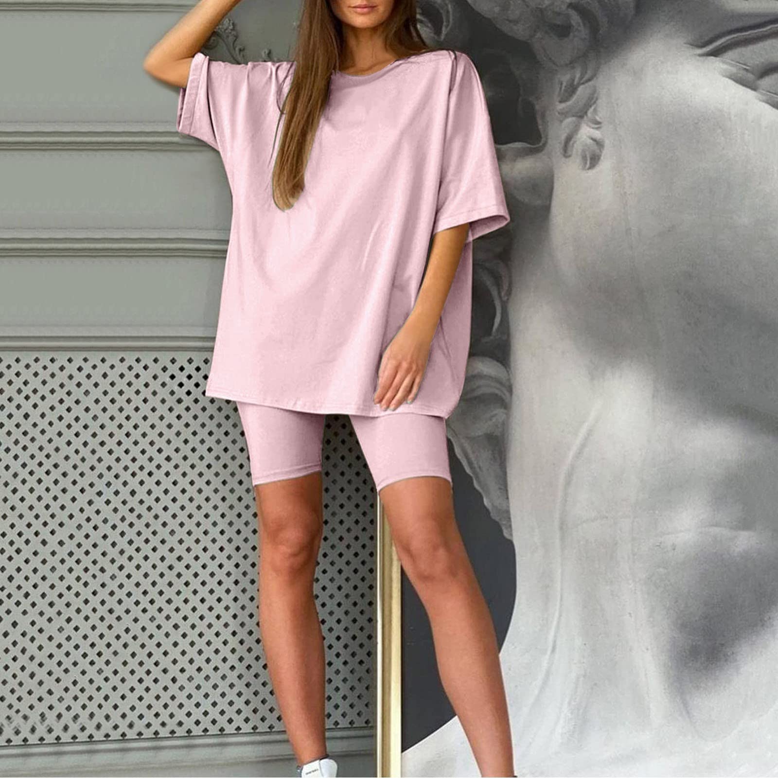 Women's 2-Piece Athletic Set - Scrunch Leggings & Biker Shorts for Gym & Maternity Wear