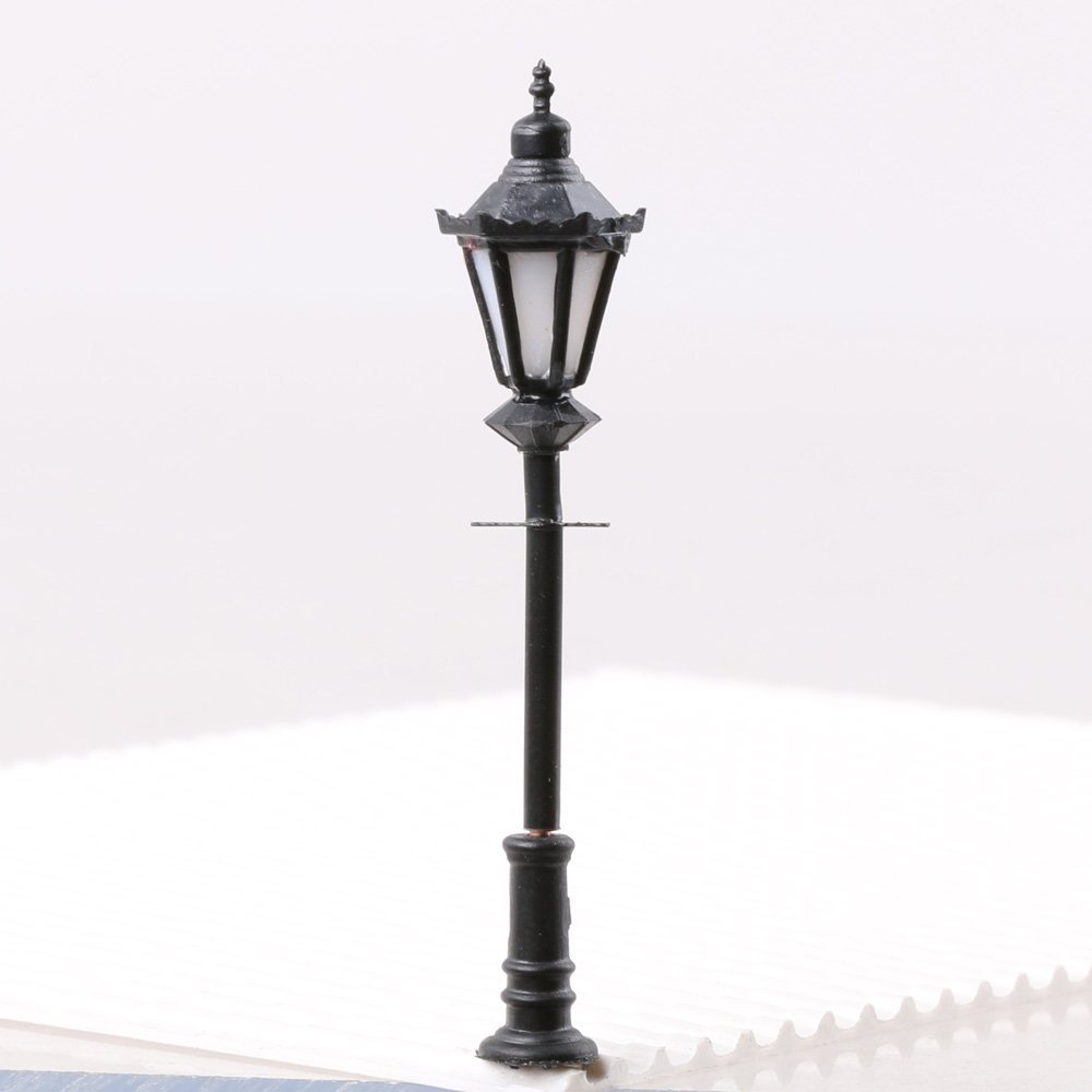 10PCS 1:100 Scale LED Courtyard Lamps for Model Railway & Train Sets - Miniature Street Lights for Diorama, Village Scenery & Landscape Design