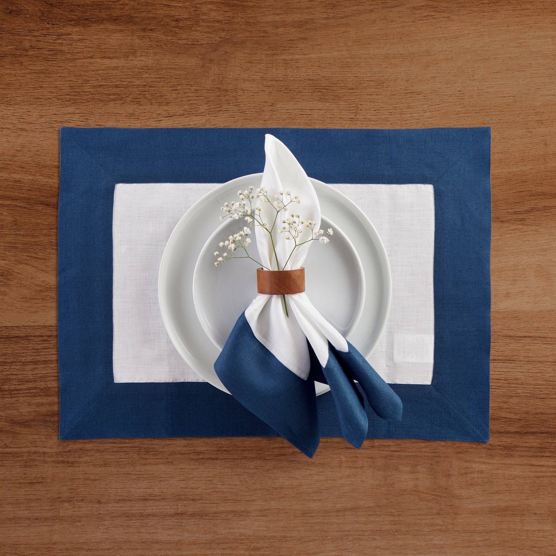 Elegant Contempo Napkins - Set of 4 Premium Cotton Dinner Napkins for Formal Dining, Parties & Special Occasions