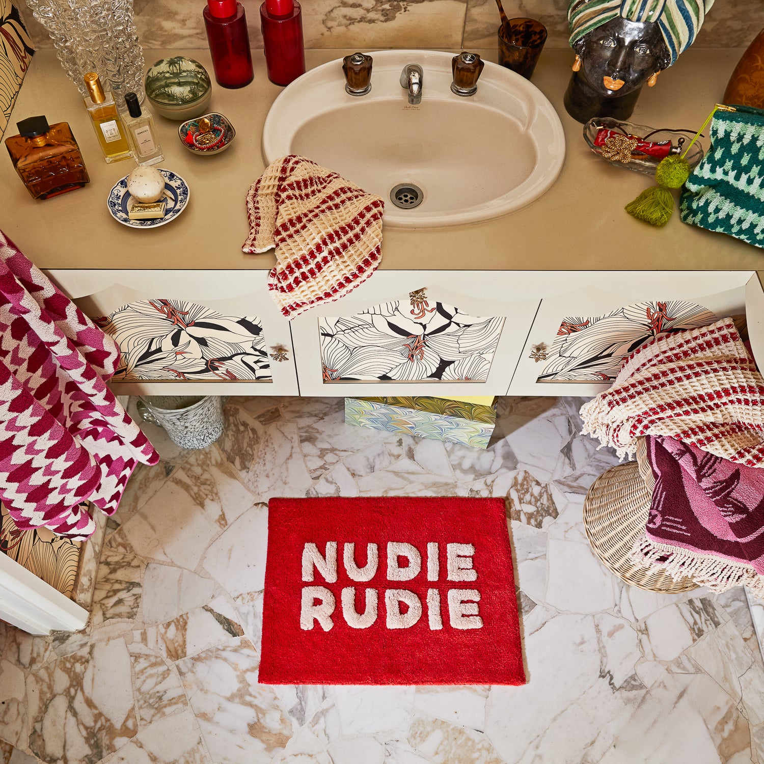 Tula Nudie Bath Mat Mini - Soft Non-Slip Bathroom Rug, Absorbent Microfiber, Scarlet Red - Perfect for Small Bathrooms, Showers & Vanity Areas