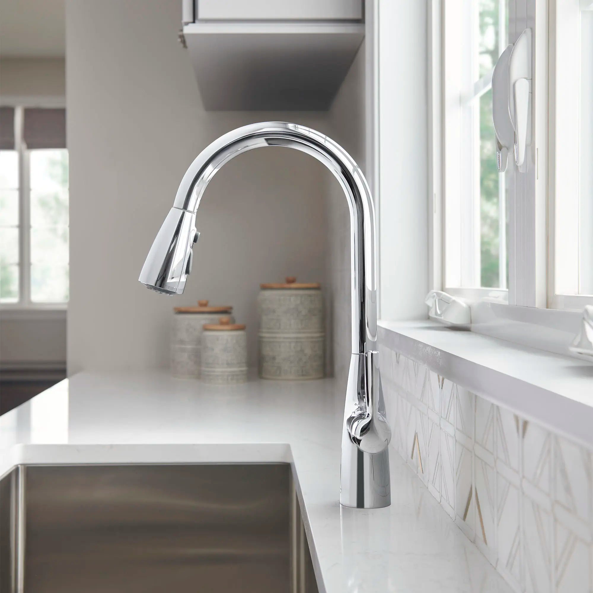 Fairbury® Single Handle Pull Down Kitchen Faqaucet with Dual Spray - 1.8 GPM (6.8 L/min) Water Flow, Lever Handle Design - Perfect for Modern Home Kitchen Sink, Dishwashing & Food Prep
