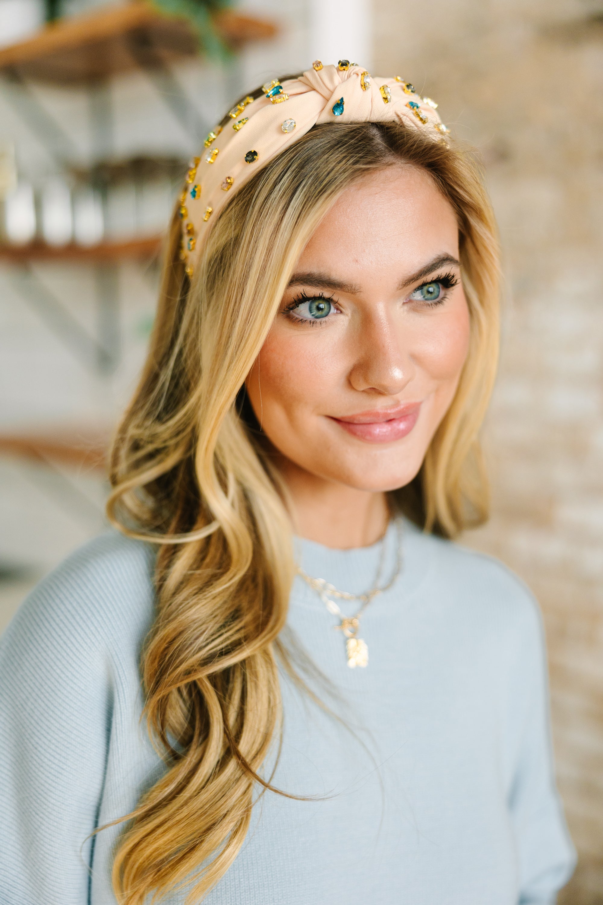 Elegant Beige Rhinestone Headband for Women - Sparkling Hair Accessory for Weddings, Parties & Special Occasions